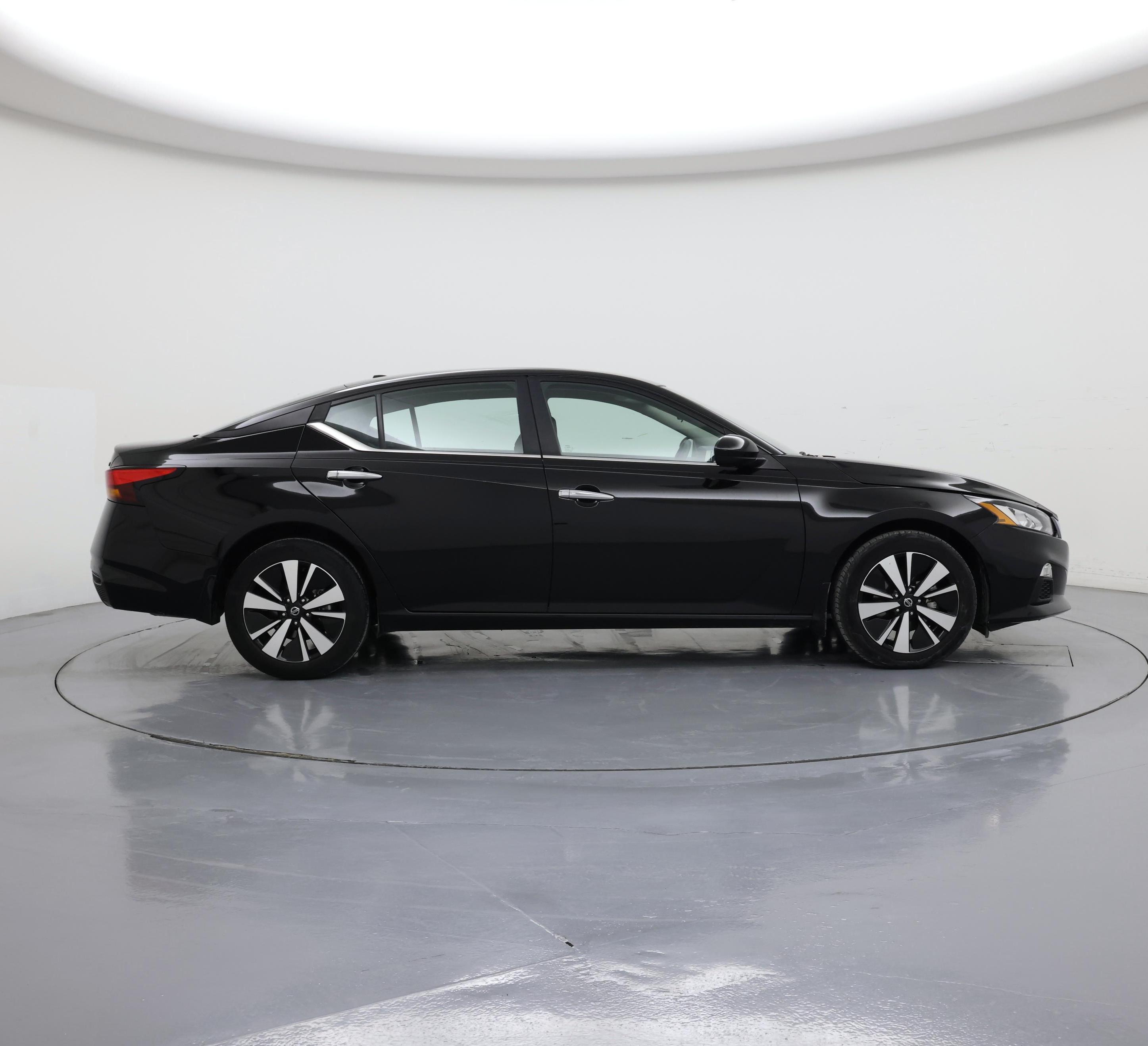 Thumbnail: 2022 Nissan Altima - 7