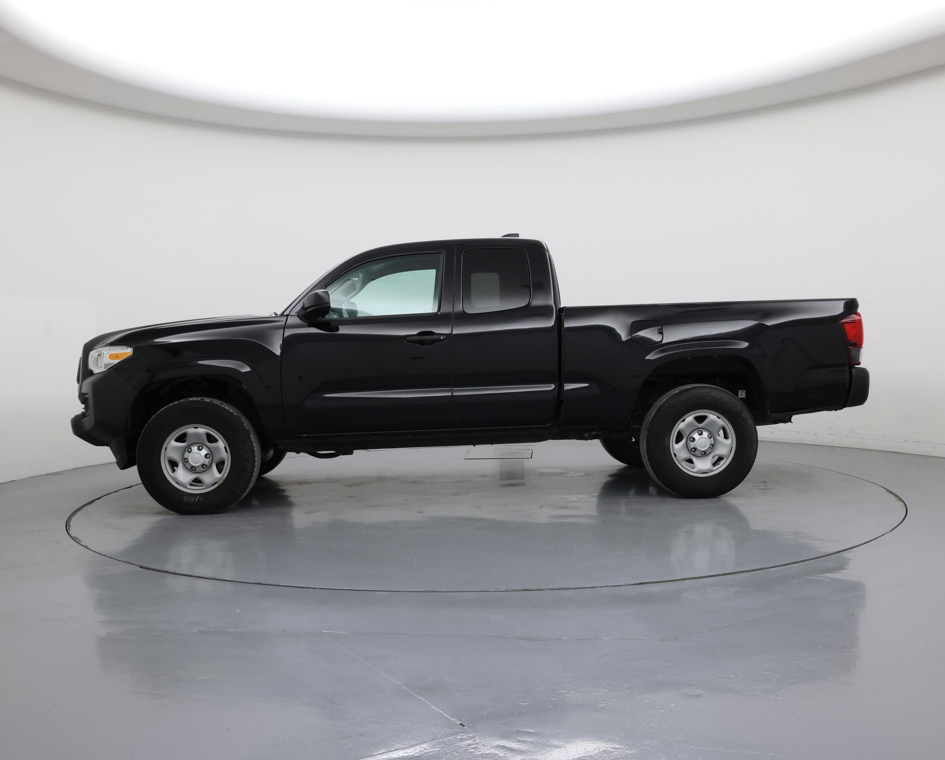 Thumbnail: 2022 Toyota Tacoma - 3