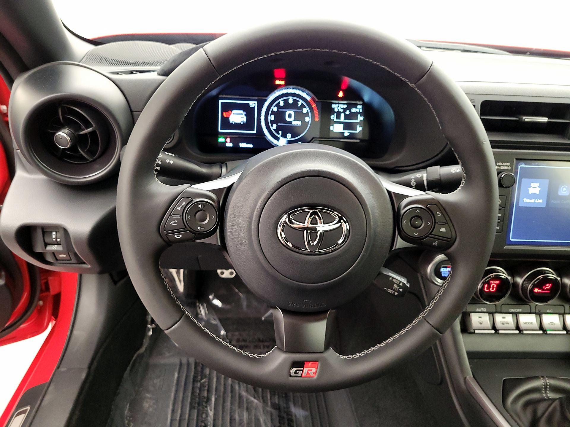 Thumbnail: 2025 Toyota GR86 - 10