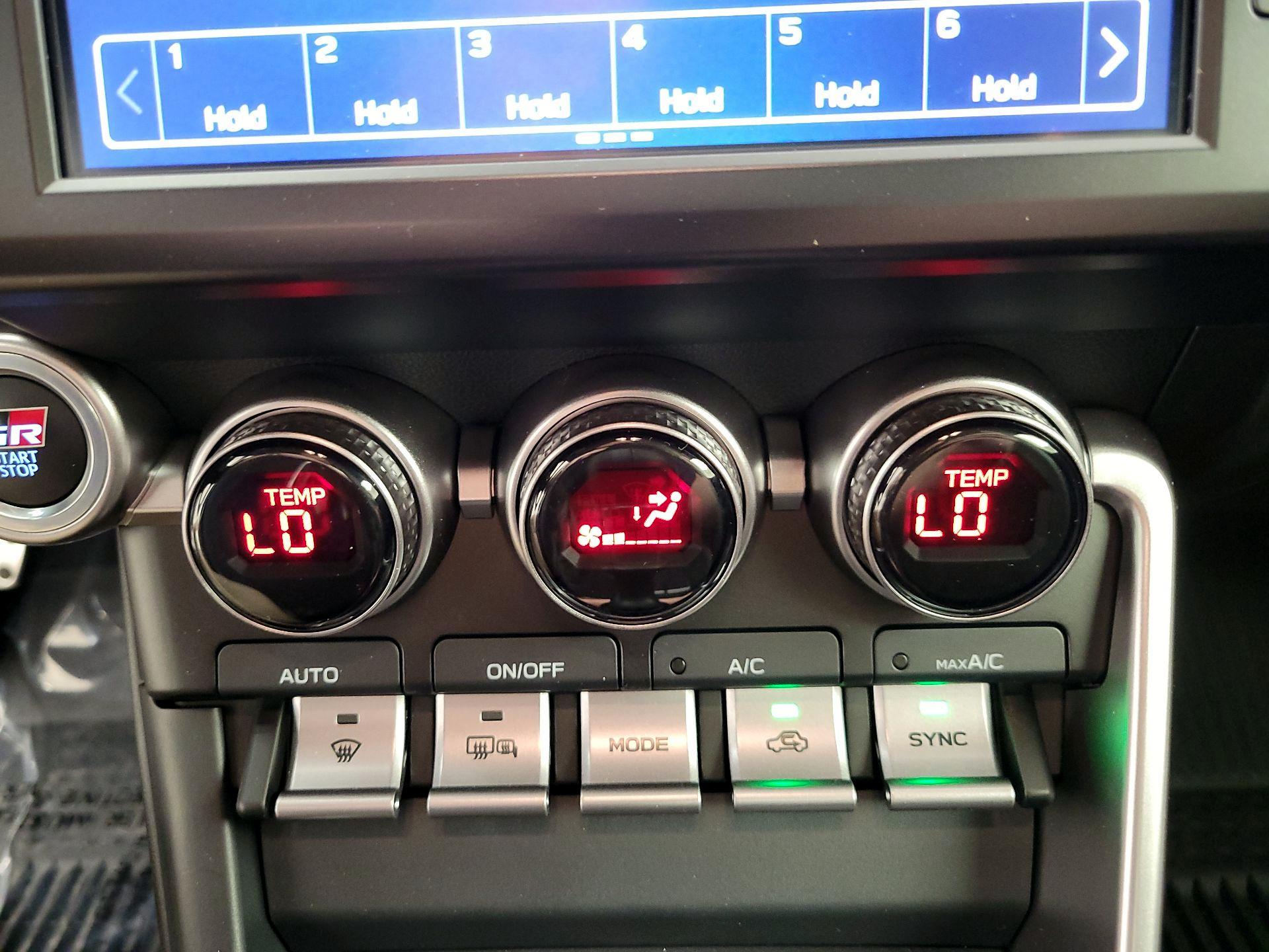 Thumbnail: 2025 Toyota GR86 - 16