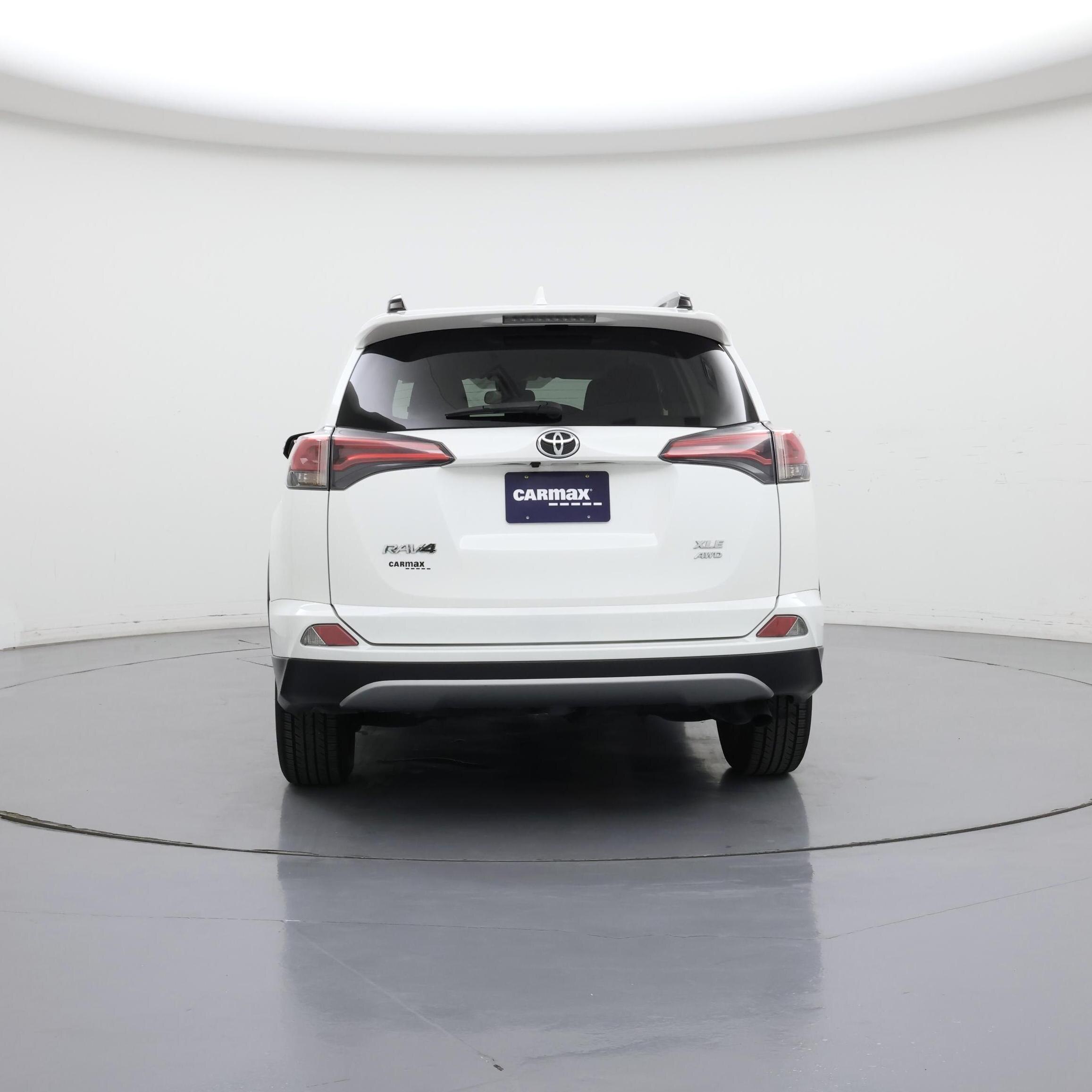 Thumbnail: 2017 Toyota RAV4 - 6