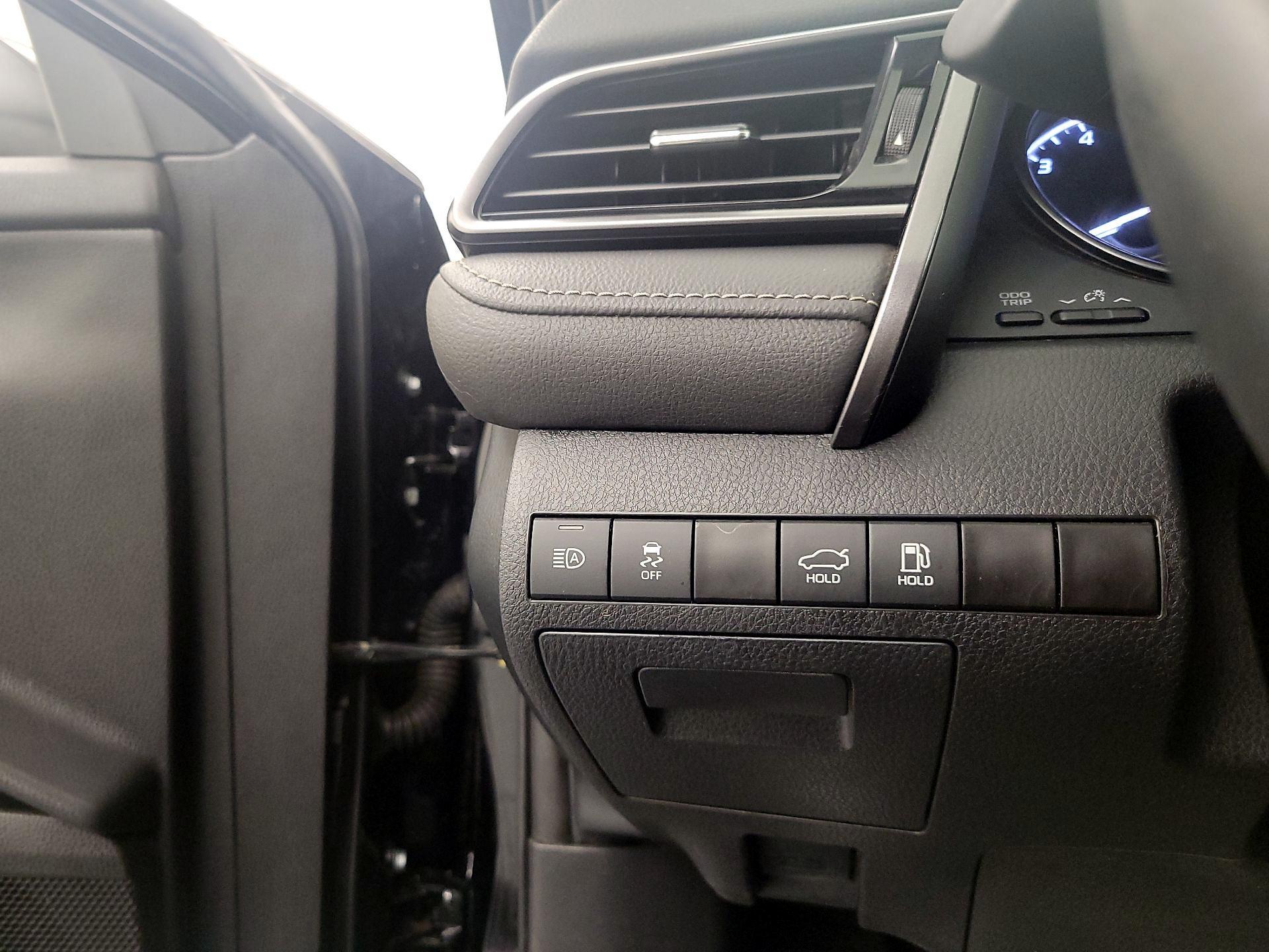 Thumbnail: 2023 Toyota Camry - 13