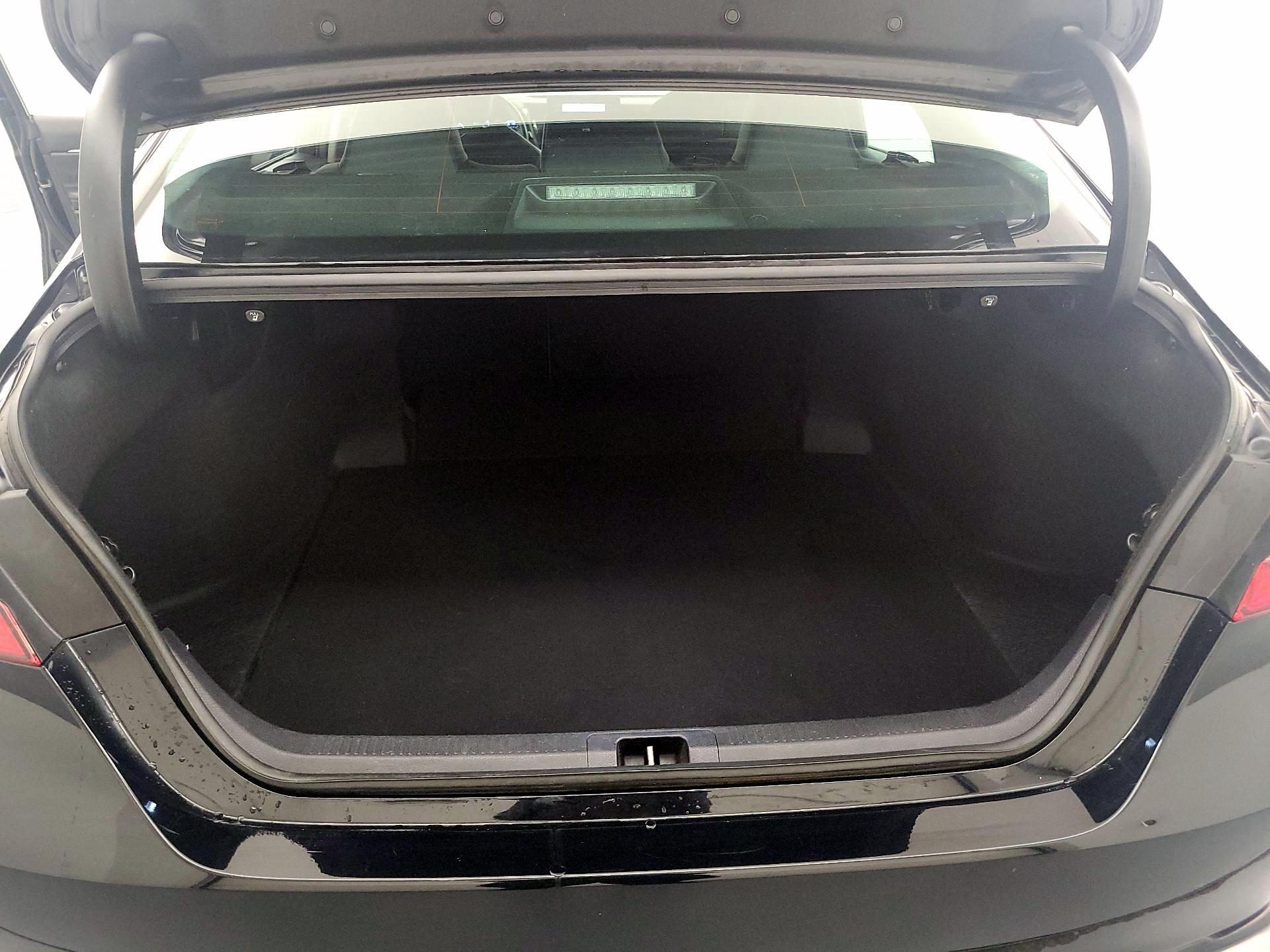 Thumbnail: 2023 Toyota Camry - 20