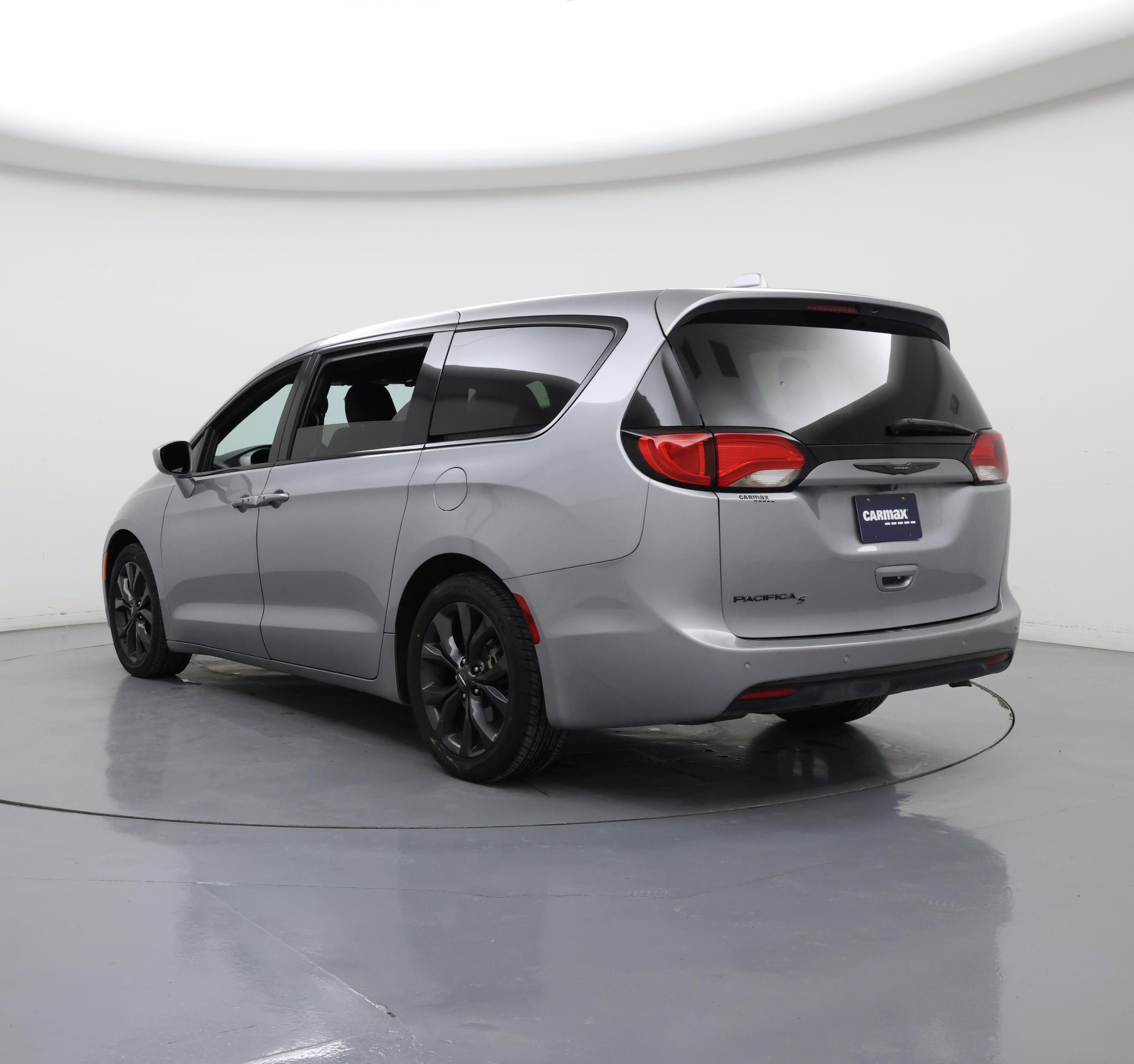 Thumbnail: 2020 Chrysler Pacifica - 2
