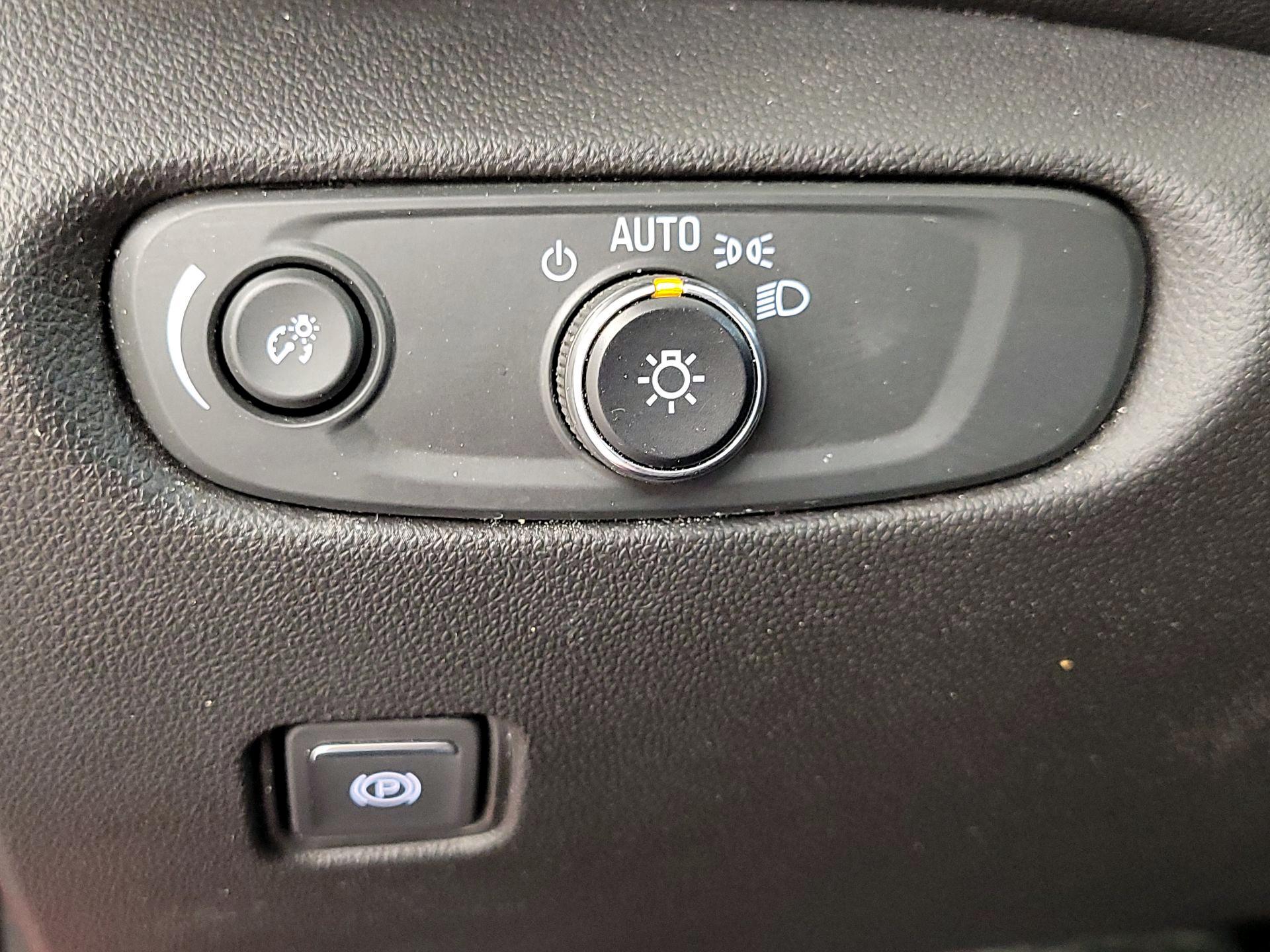 Thumbnail: 2023 Chevrolet Blazer - 13