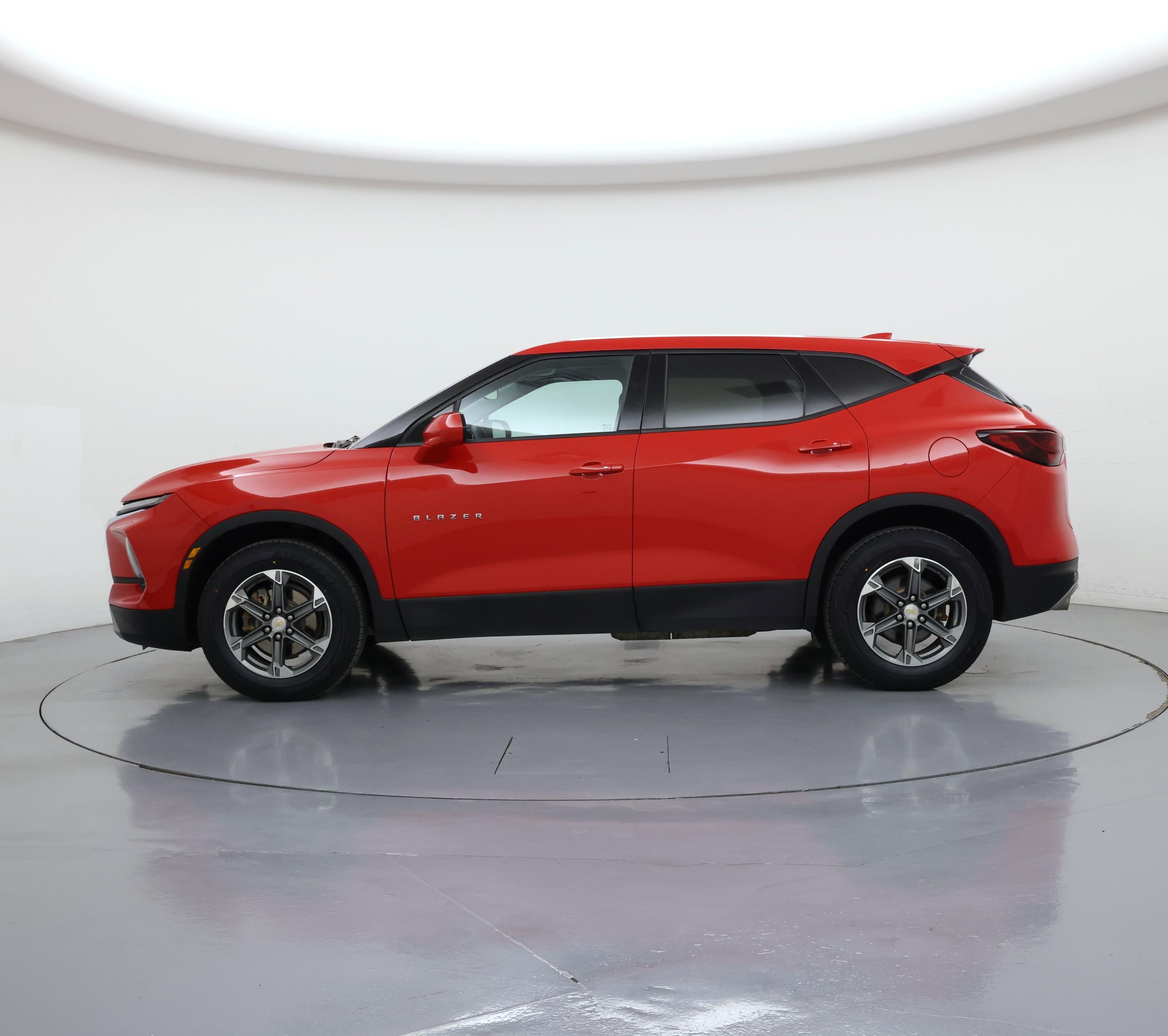 Thumbnail: 2023 Chevrolet Blazer - 3