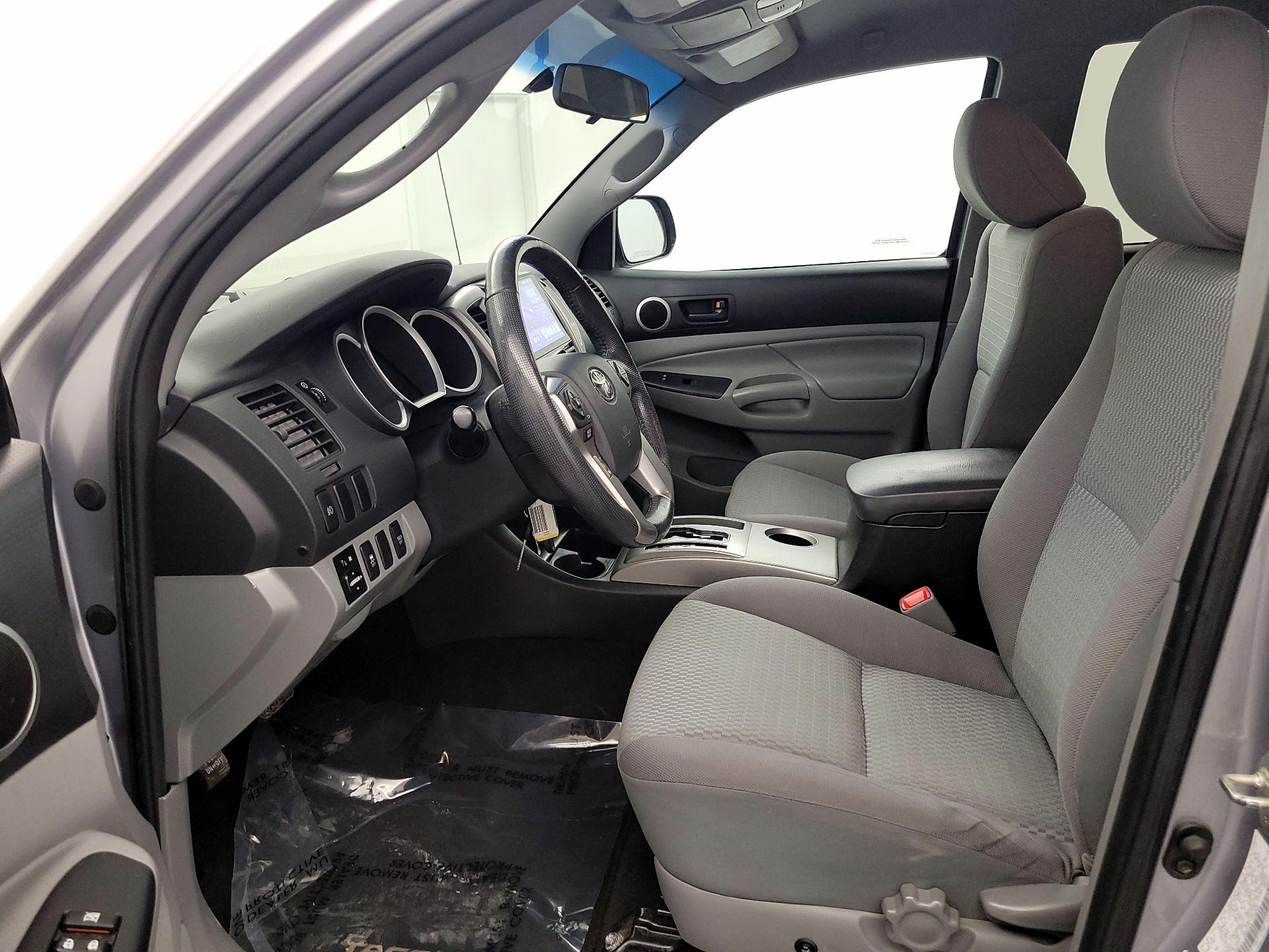 Thumbnail: 2014 Toyota Tacoma - 11