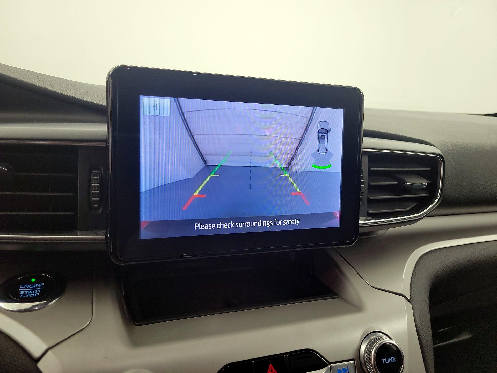 Thumbnail: 2020 Ford Explorer - 14