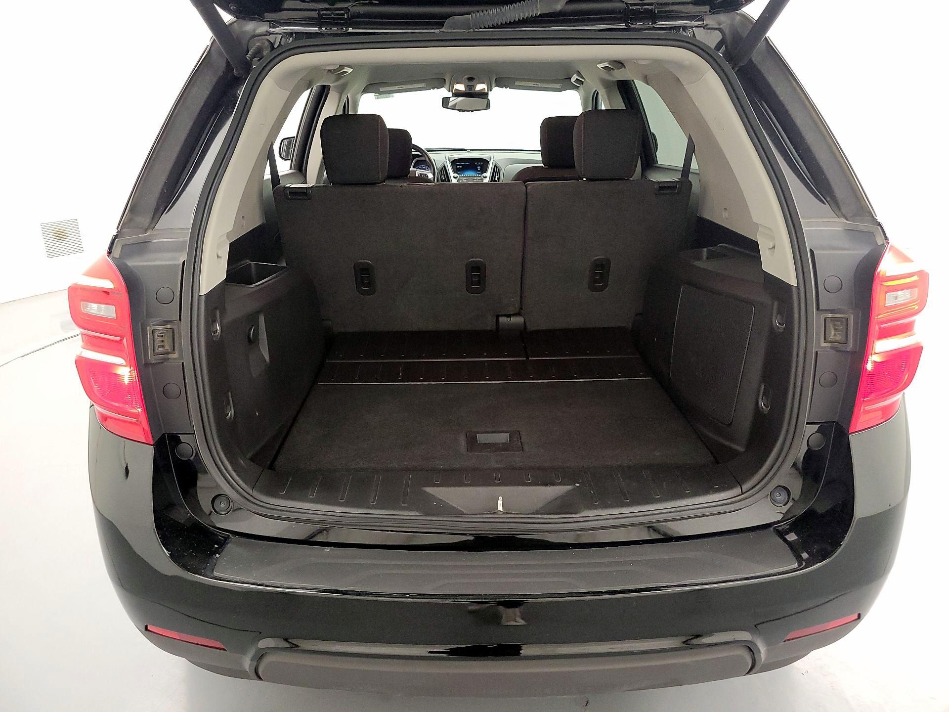 Thumbnail: 2017 Chevrolet Equinox - 18