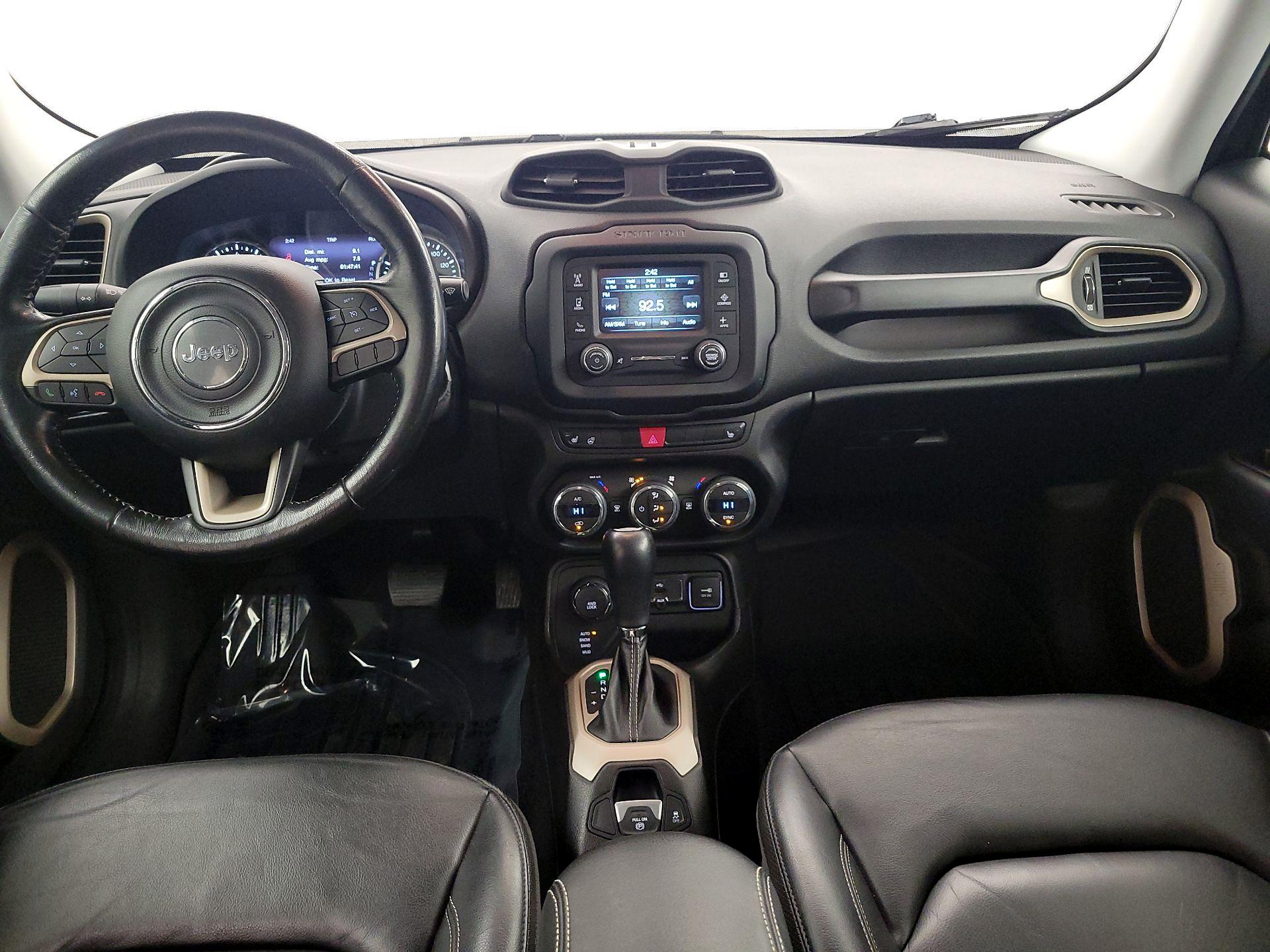 Thumbnail: 2017 Jeep Renegade - 9