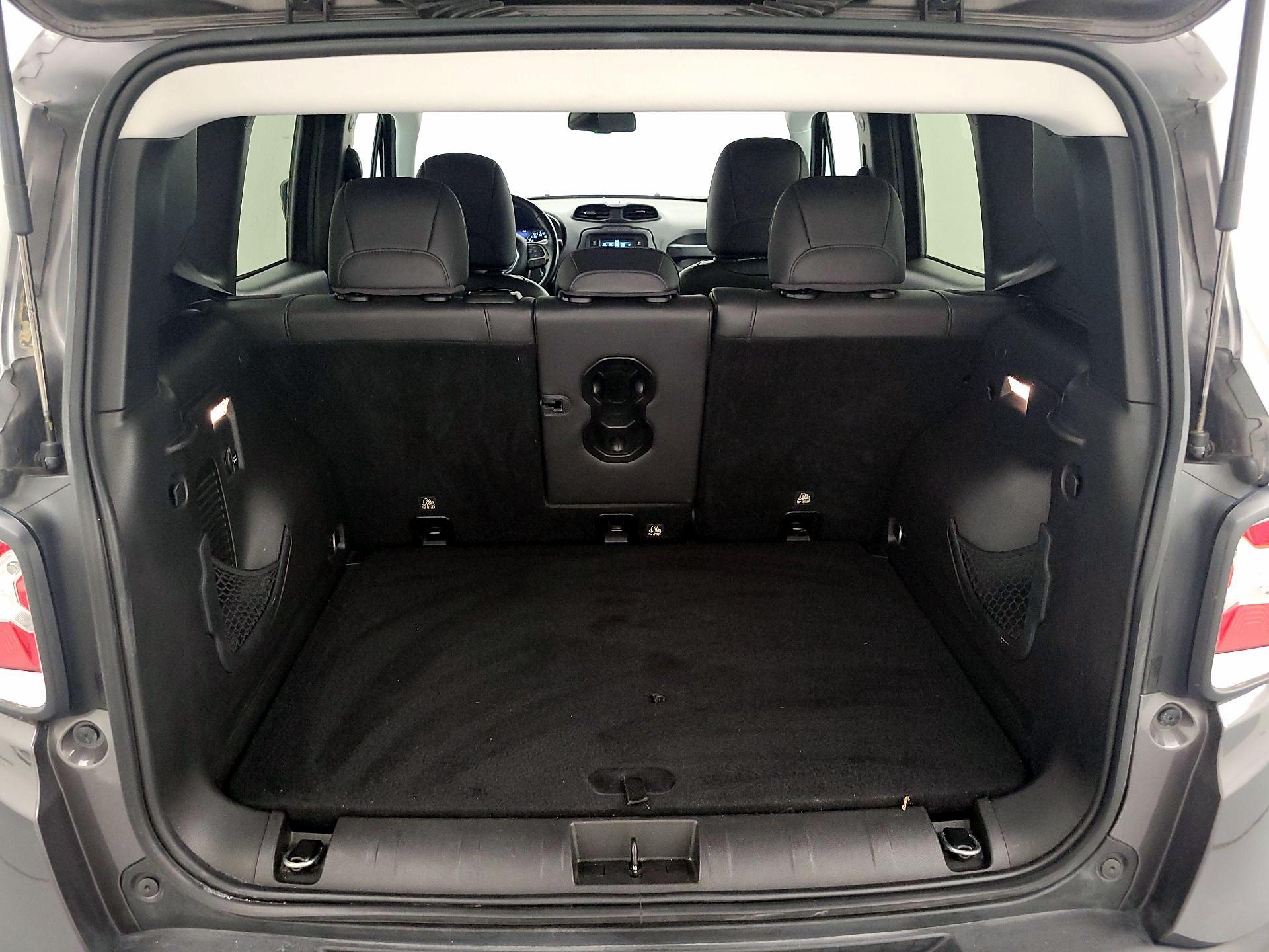 Thumbnail: 2017 Jeep Renegade - 20