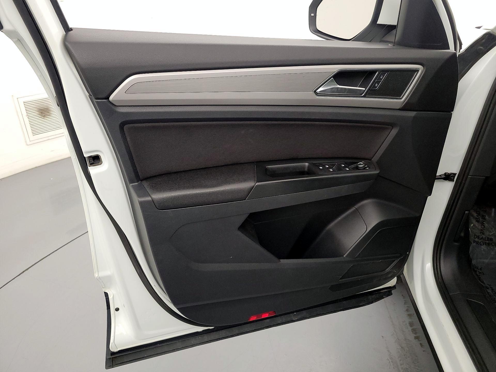 Thumbnail: 2018 Volkswagen Atlas - 12