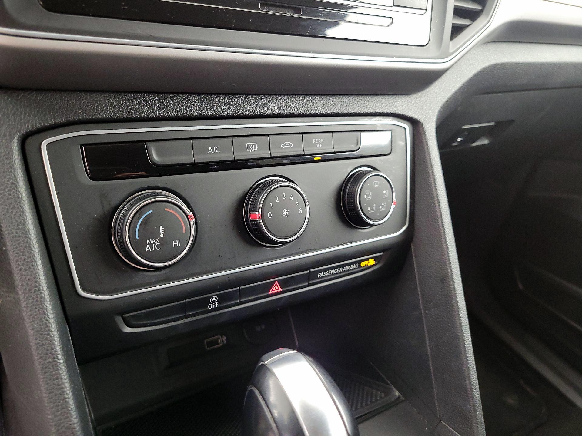 Thumbnail: 2018 Volkswagen Atlas - 16