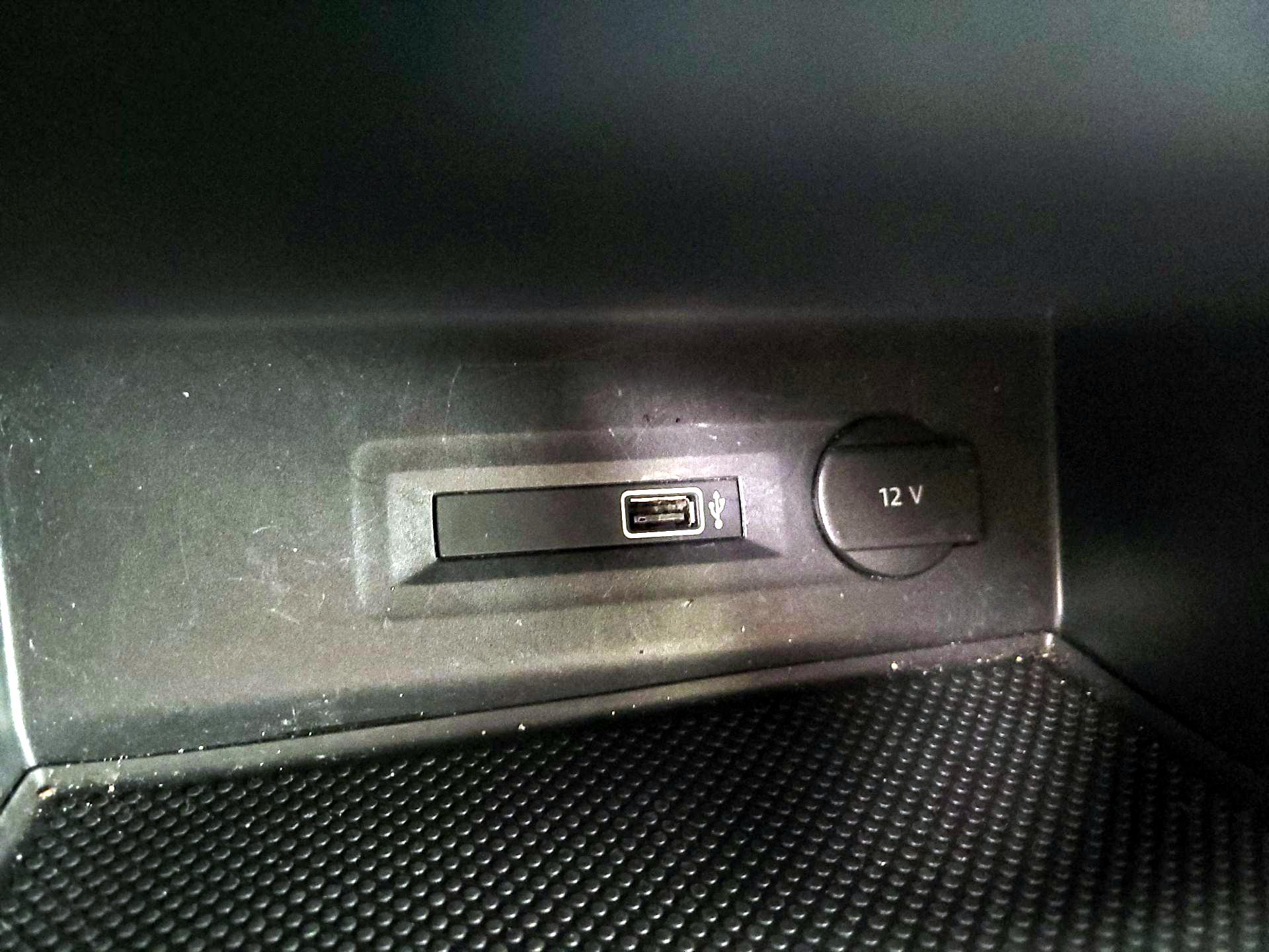 Thumbnail: 2018 Volkswagen Atlas - 18