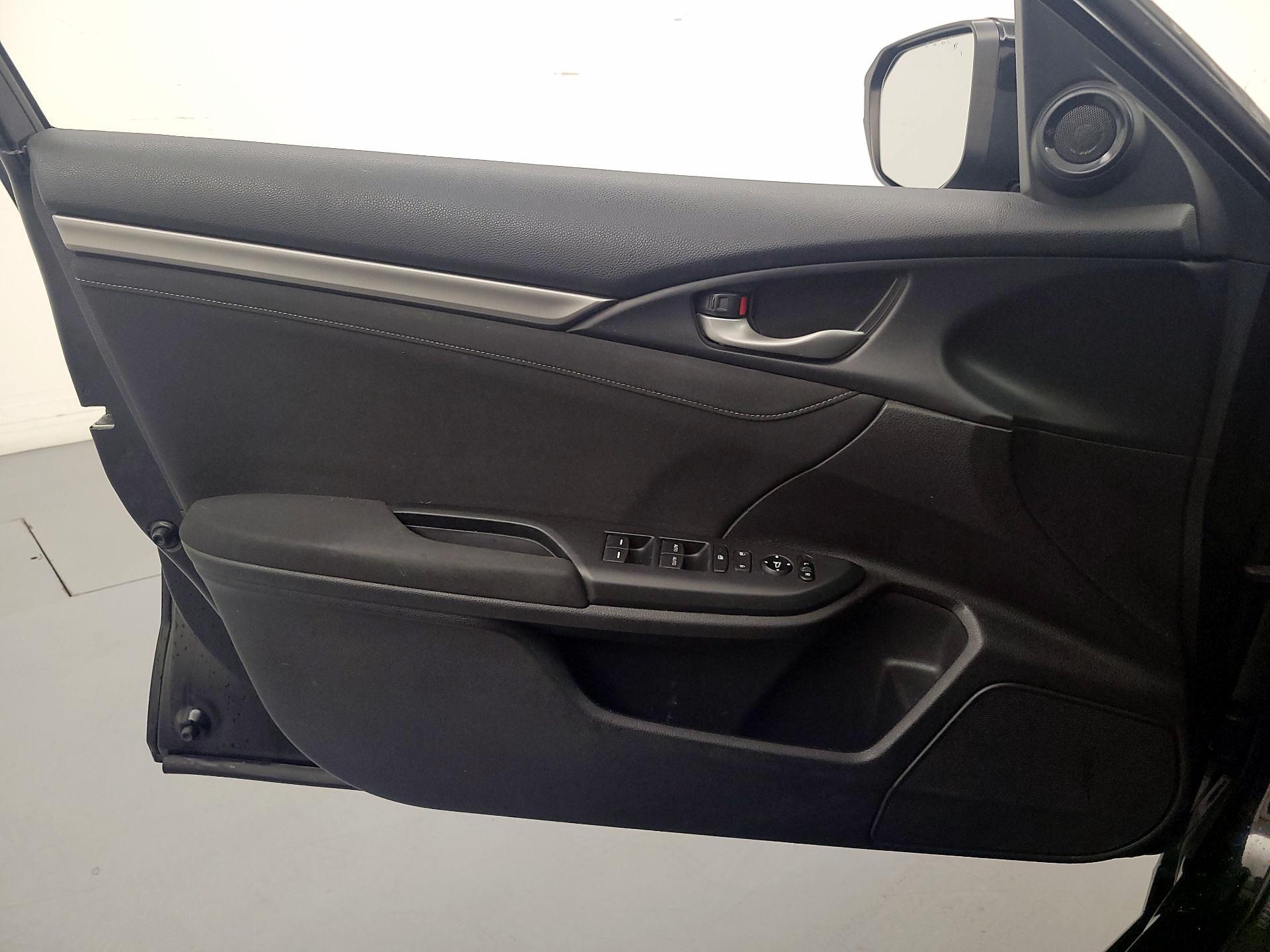 Thumbnail: 2018 Honda Civic - 12