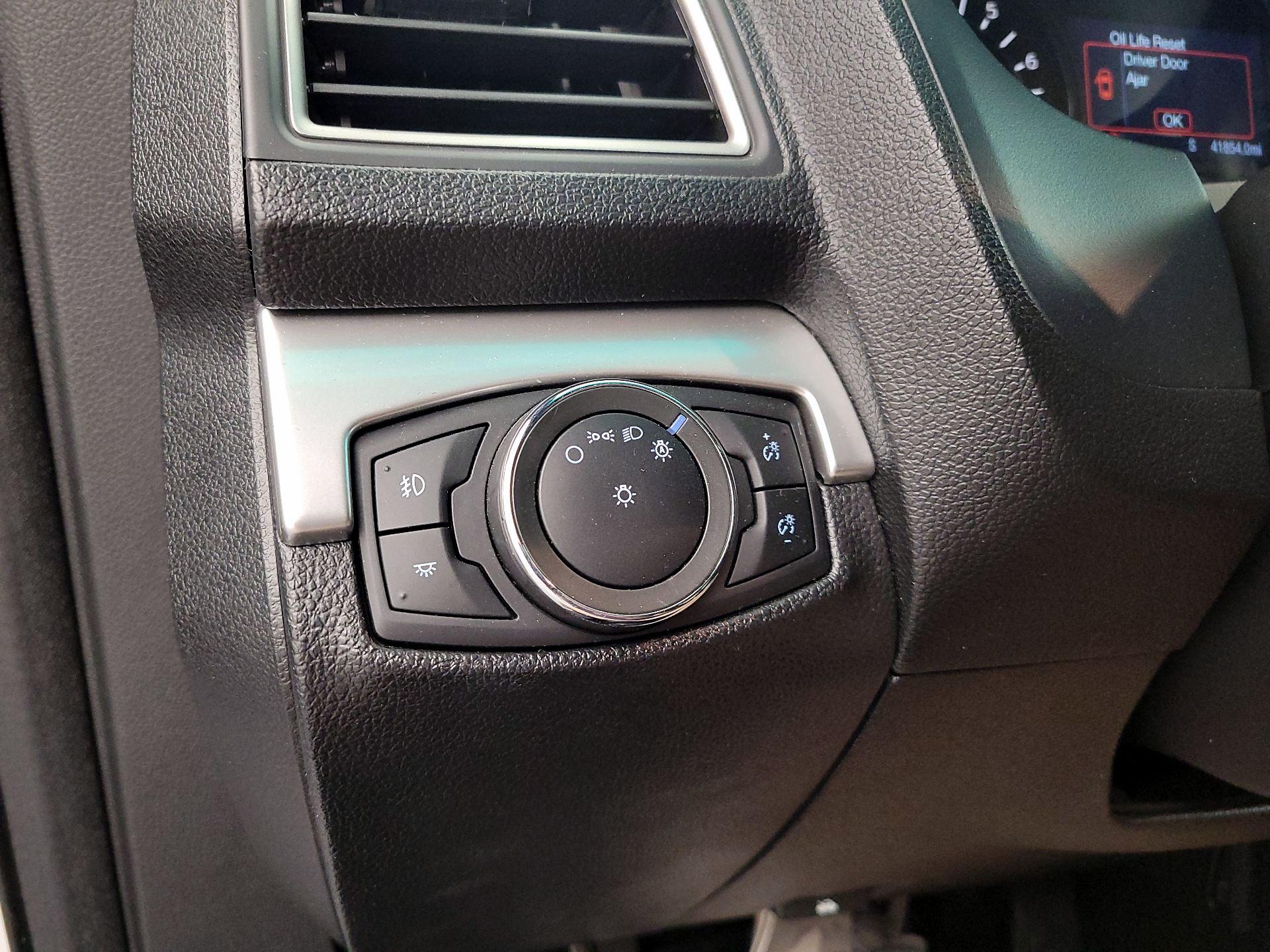 Thumbnail: 2017 Ford Explorer - 13