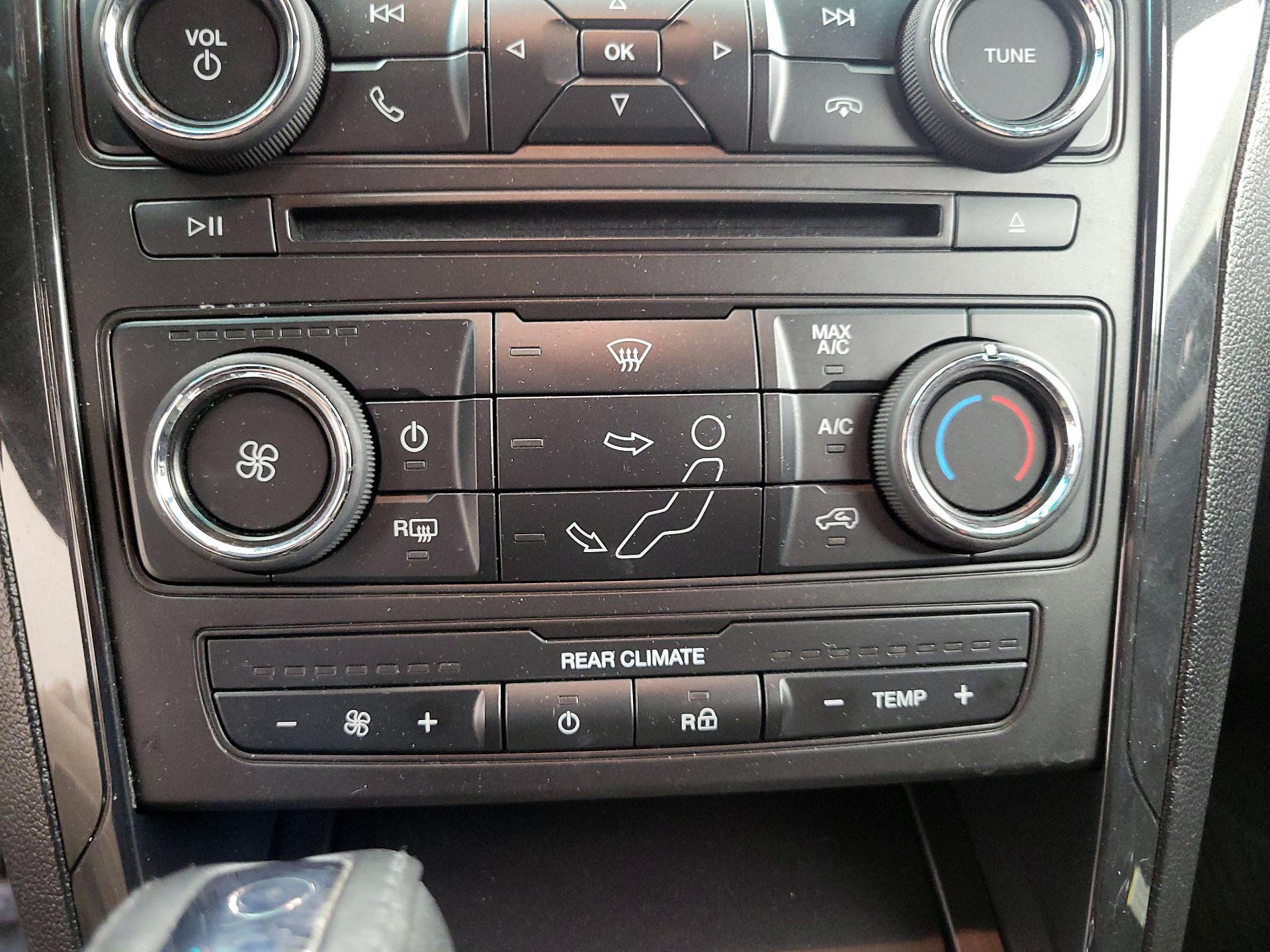 Thumbnail: 2017 Ford Explorer - 16