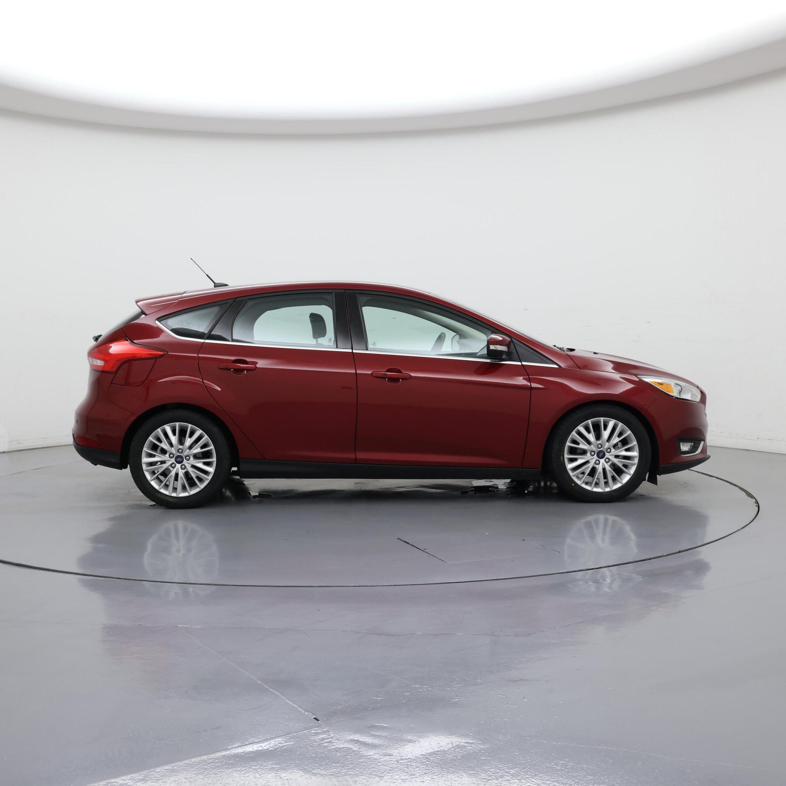 Thumbnail: 2015 Ford Focus - 7