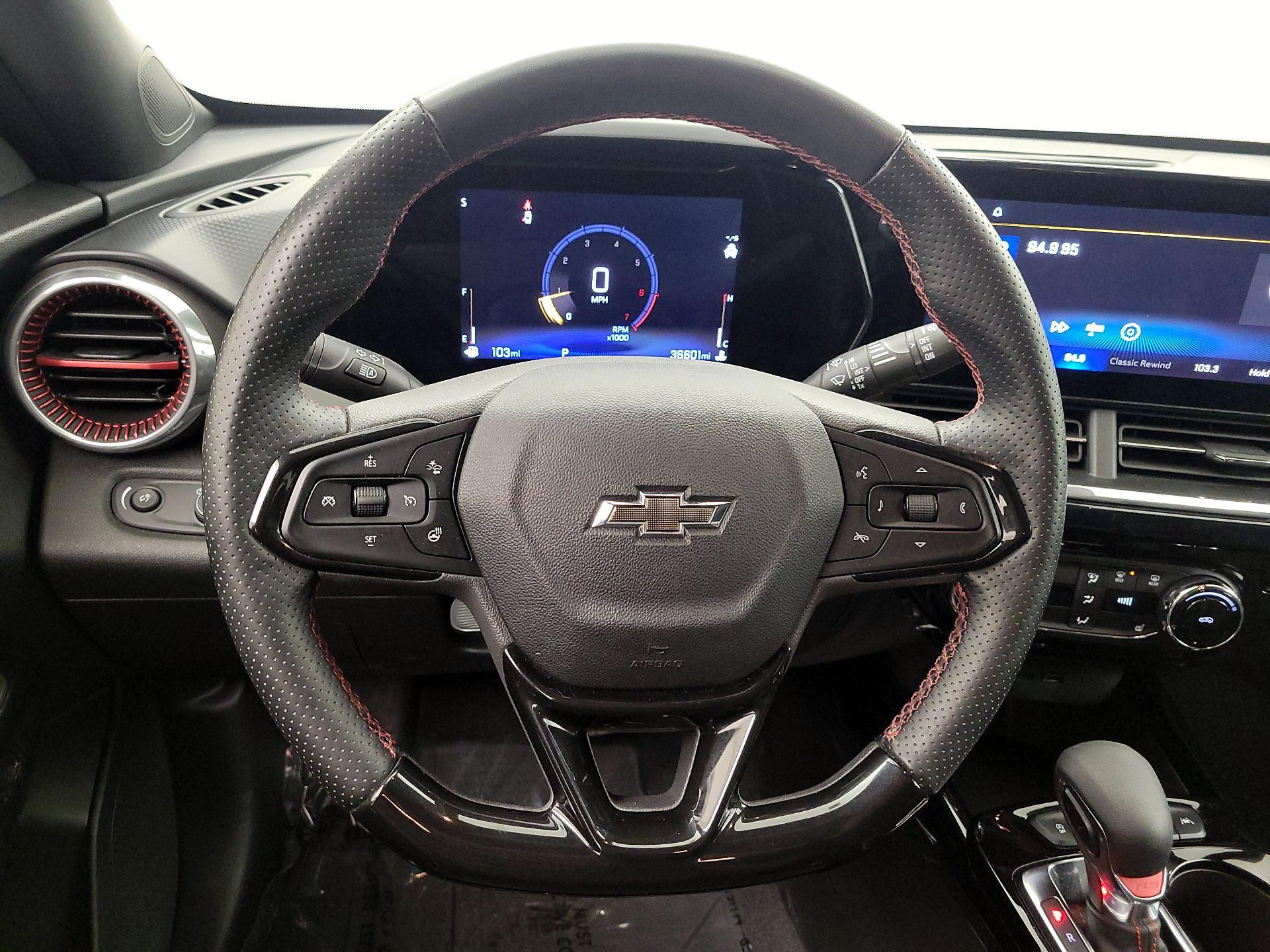 Thumbnail: 2024 Chevrolet Trax - 10