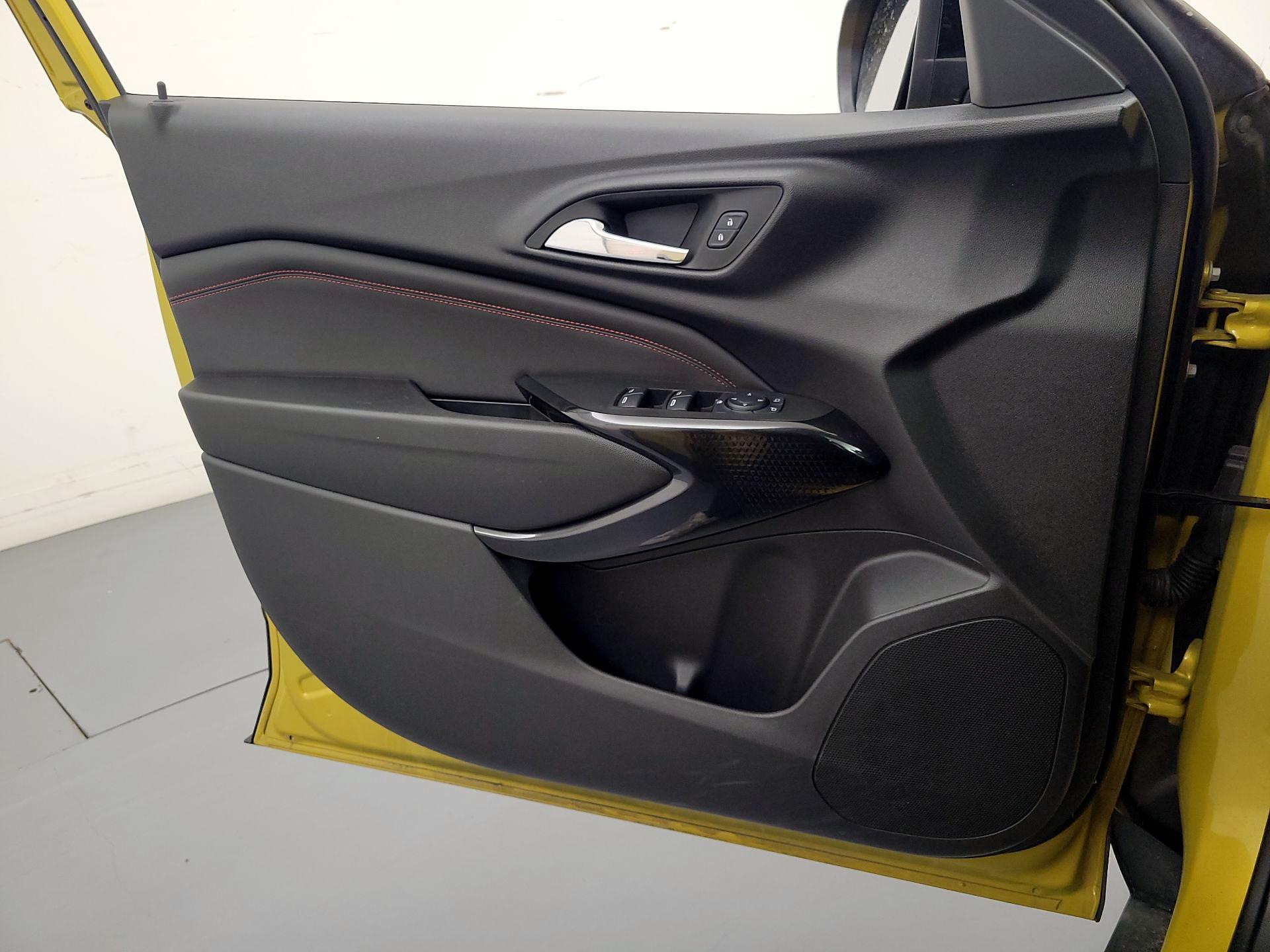 Thumbnail: 2024 Chevrolet Trax - 12