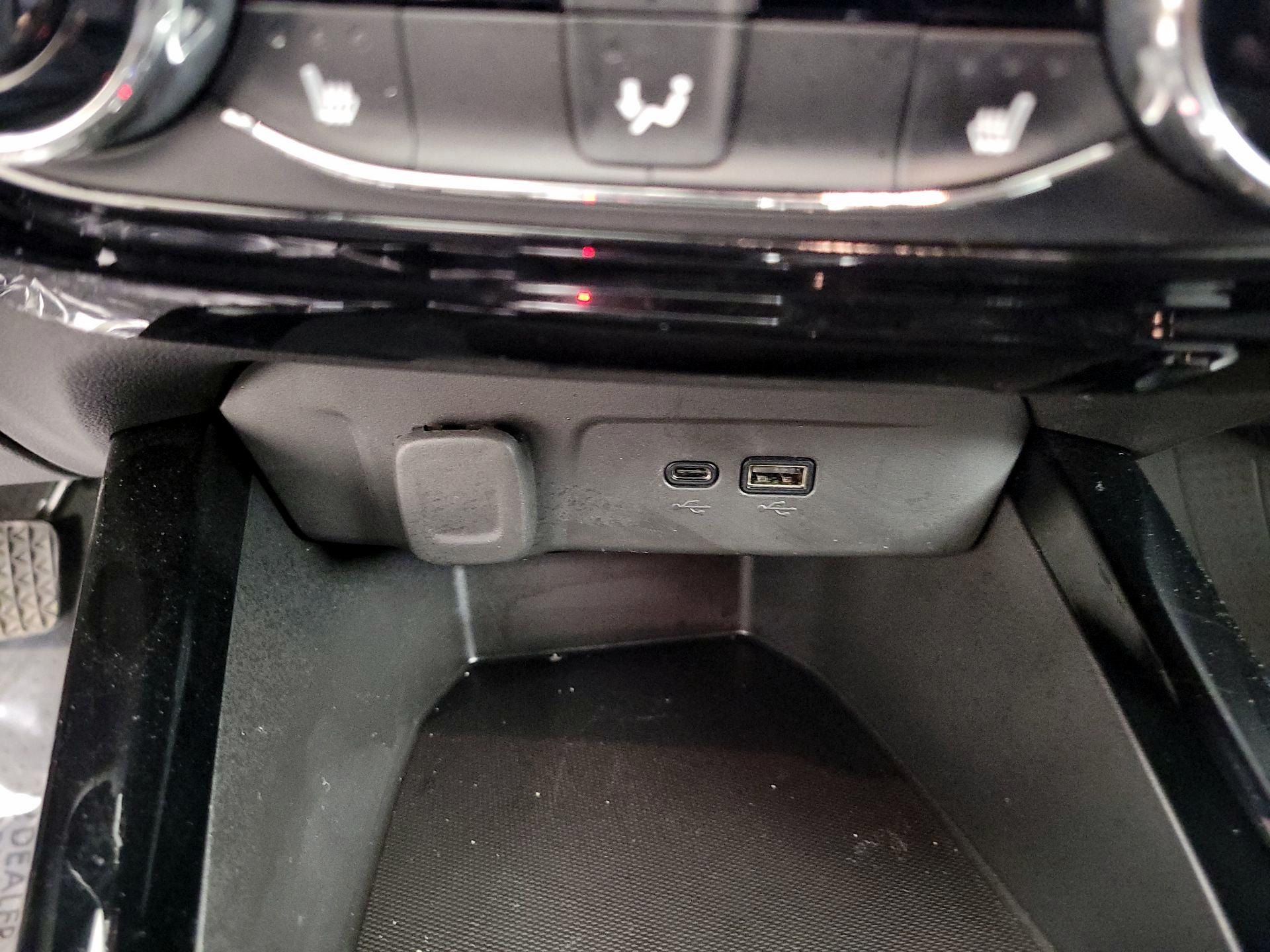 Thumbnail: 2024 Chevrolet Trax - 17