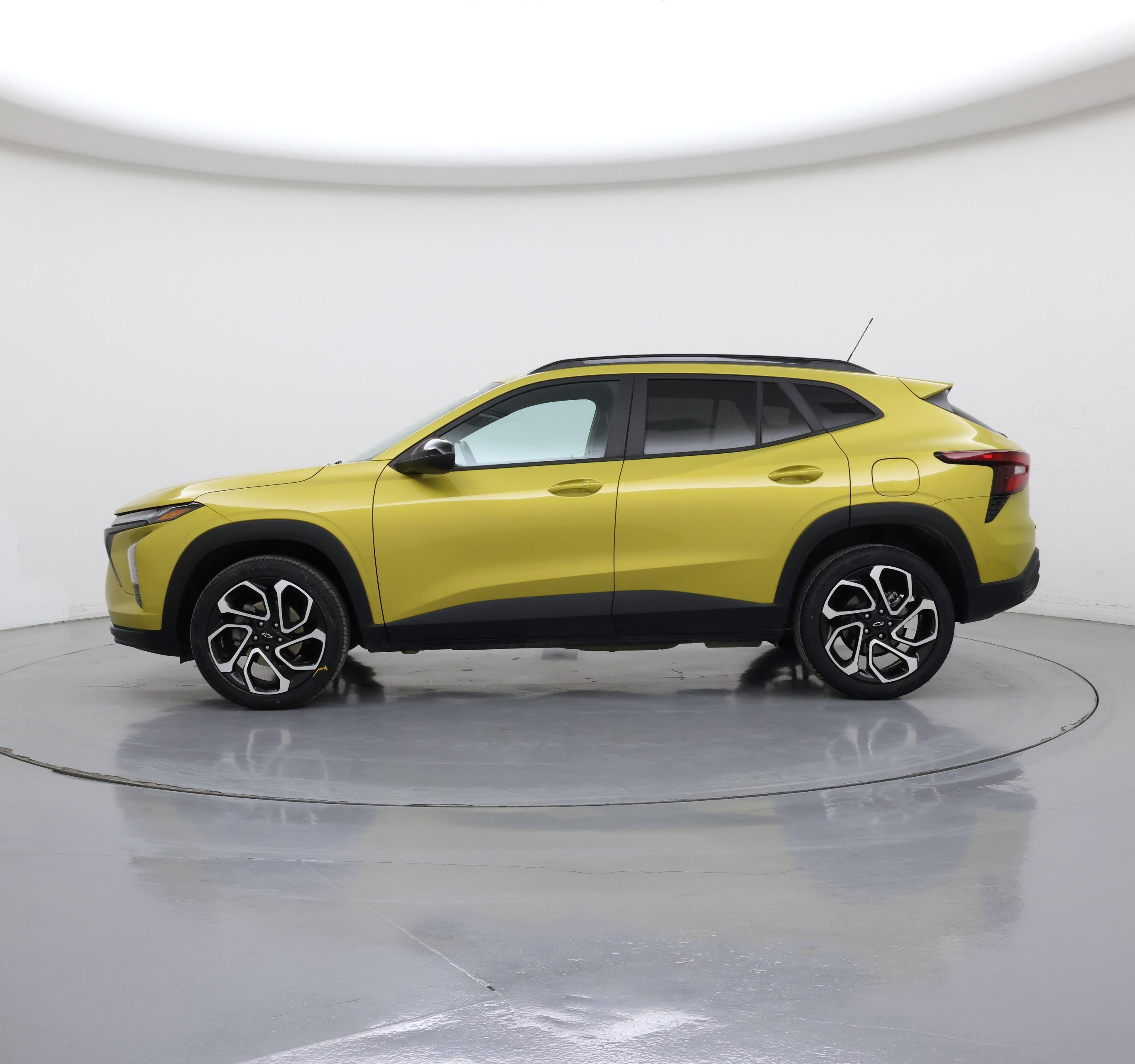 Thumbnail: 2024 Chevrolet Trax - 3