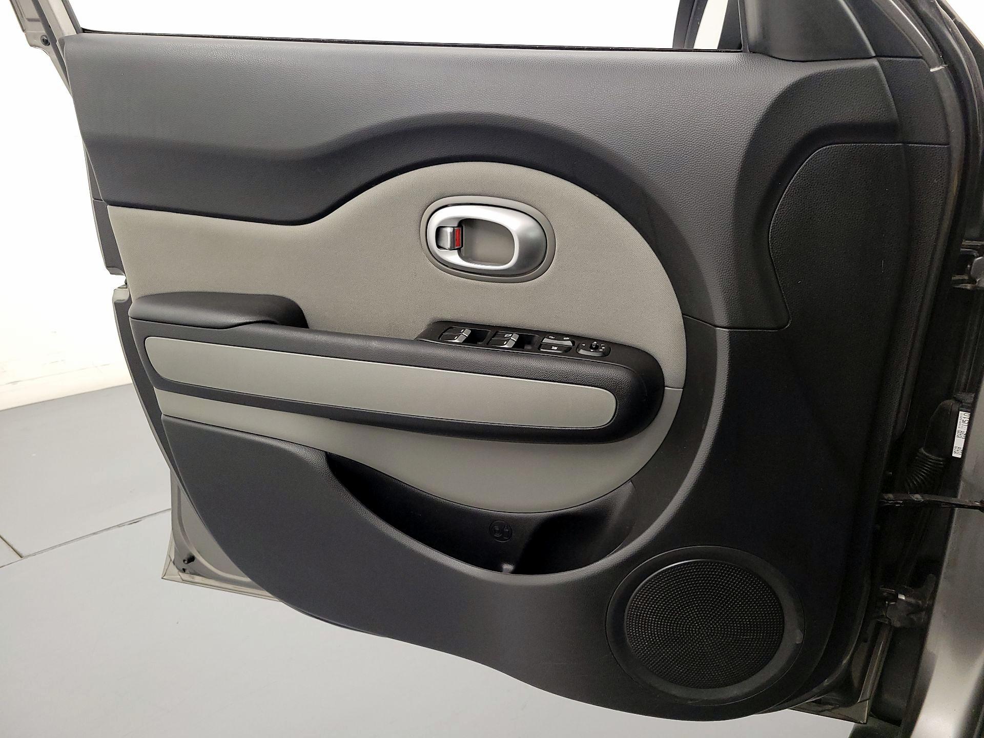 Thumbnail: 2019 Kia Soul - 12