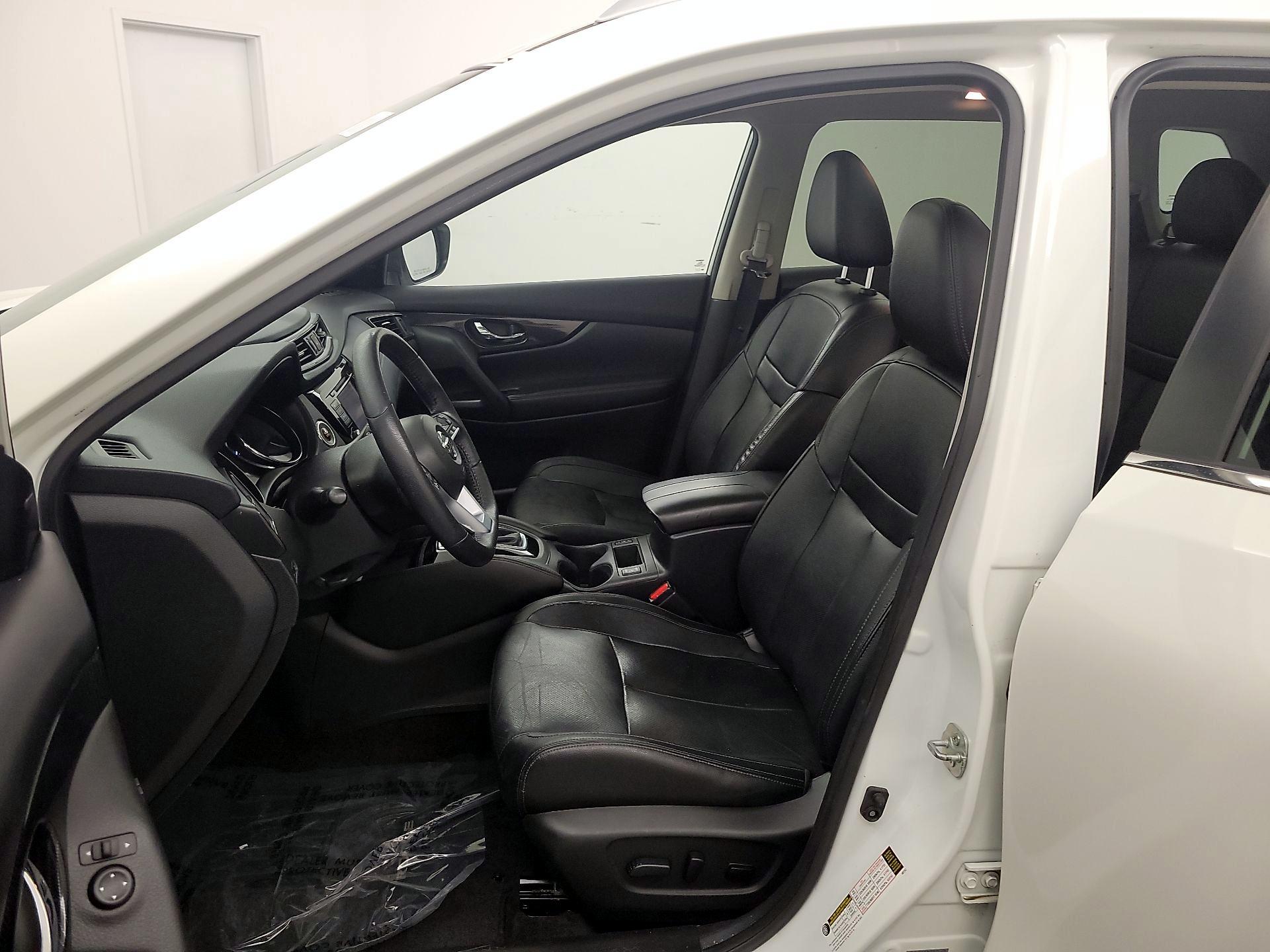 Thumbnail: 2019 Nissan Rogue - 11