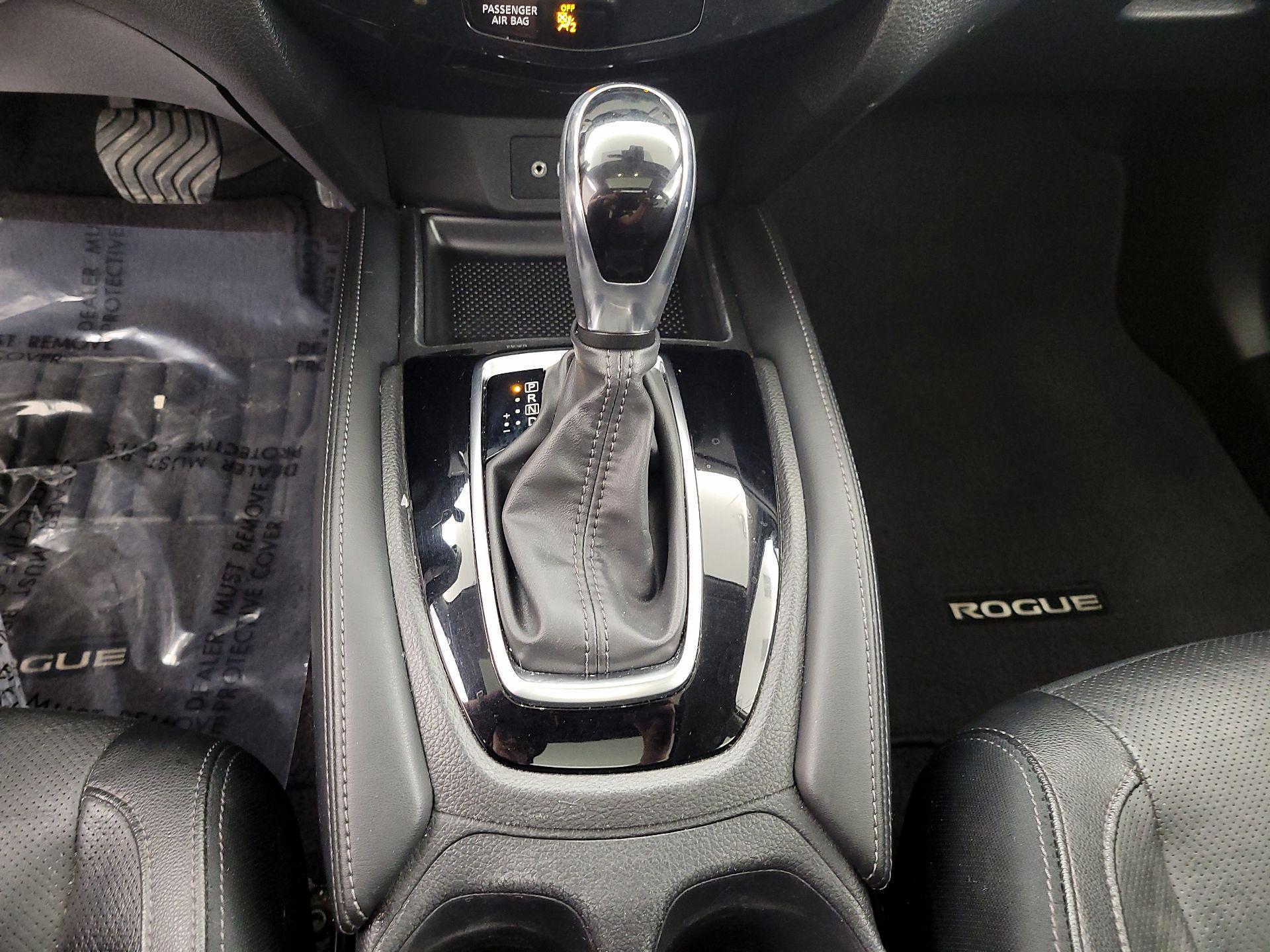 Thumbnail: 2019 Nissan Rogue - 18