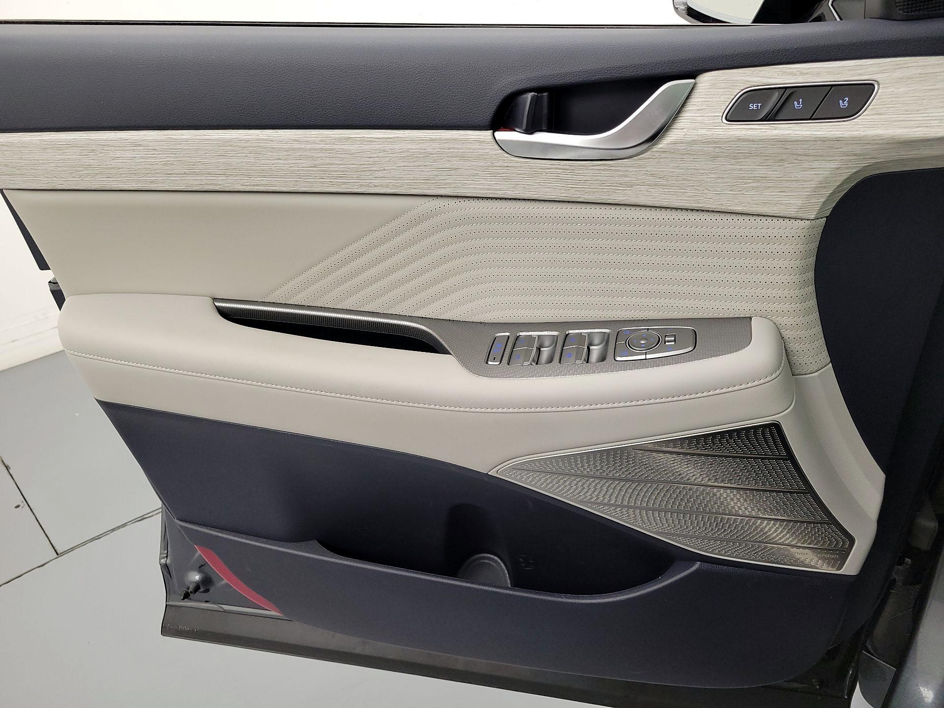 Thumbnail: 2025 Hyundai Palisade - 12