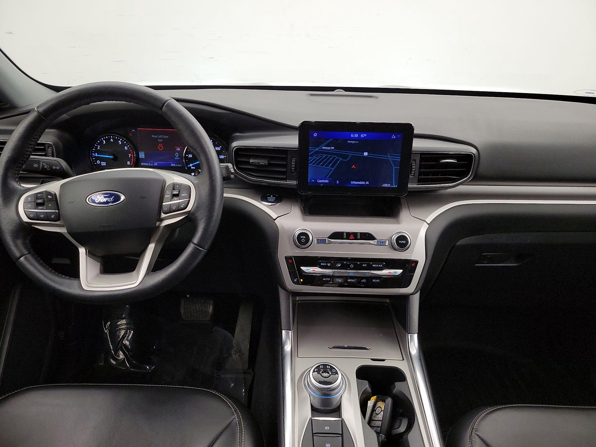 Thumbnail: 2021 Ford Explorer - 9