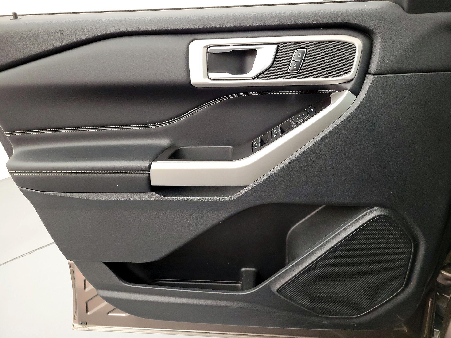 Thumbnail: 2021 Ford Explorer - 12