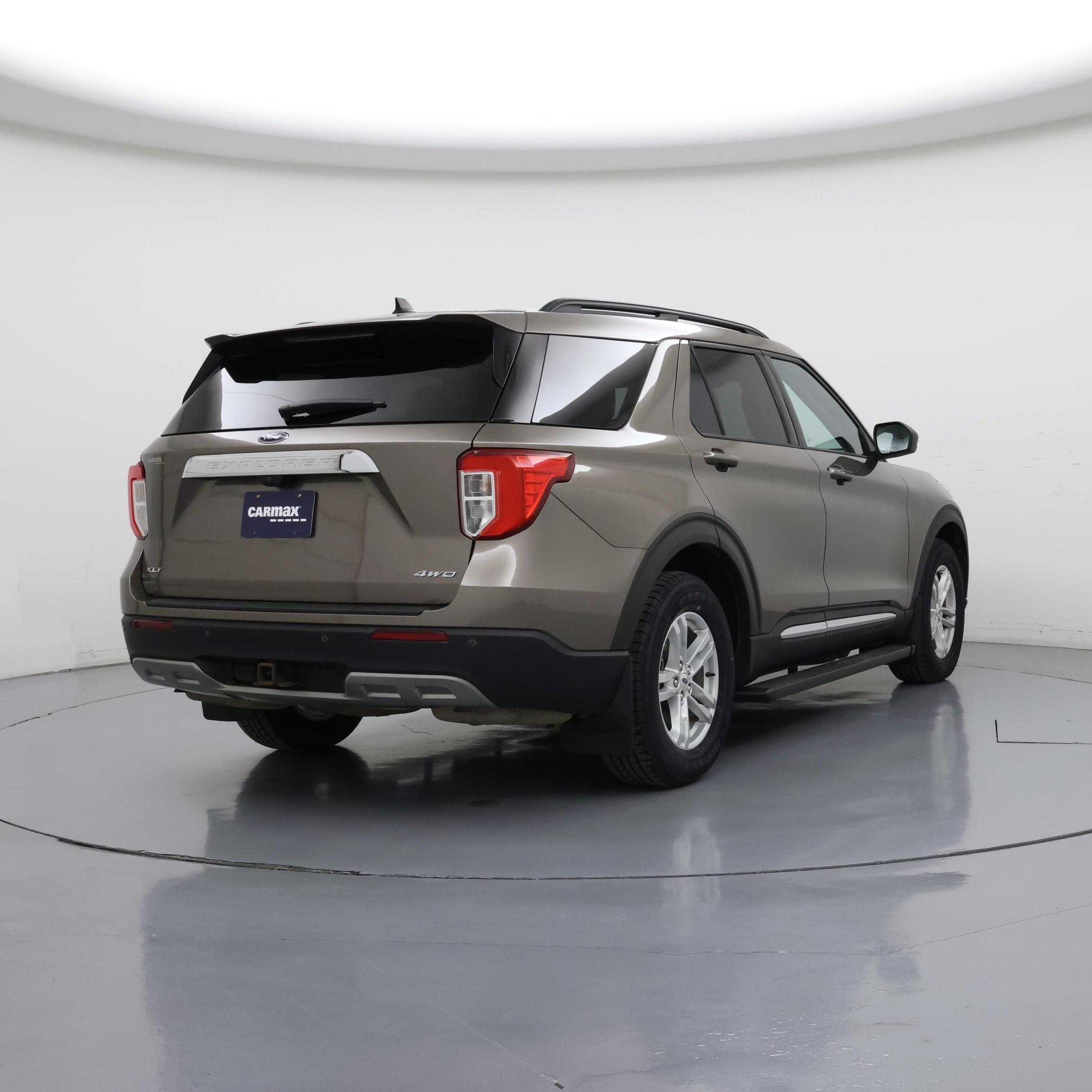 Thumbnail: 2021 Ford Explorer - 8