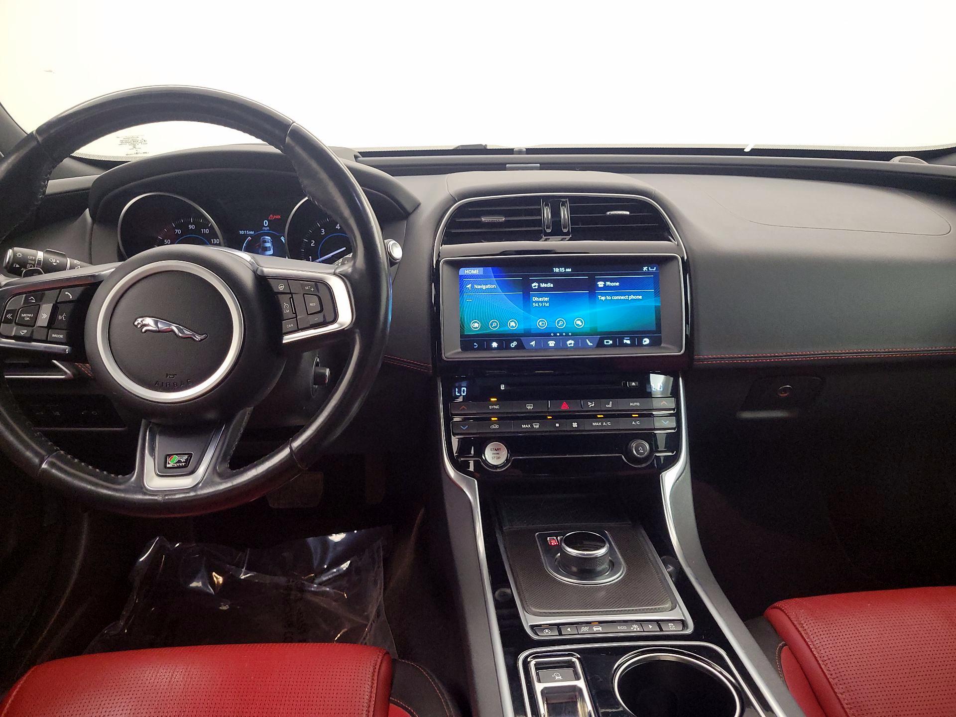 Thumbnail: 2017 Jaguar XE - 9