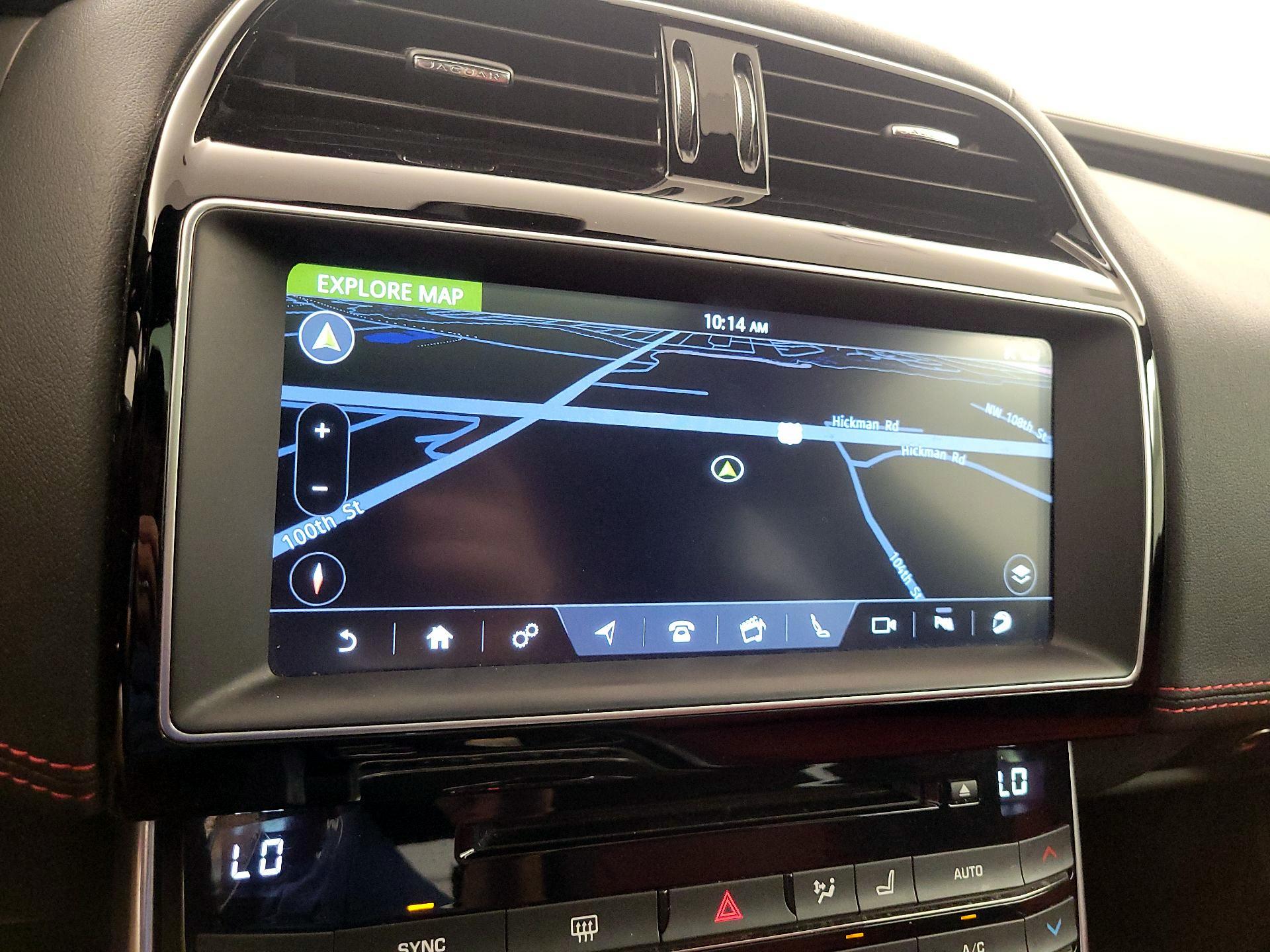 Thumbnail: 2017 Jaguar XE - 14