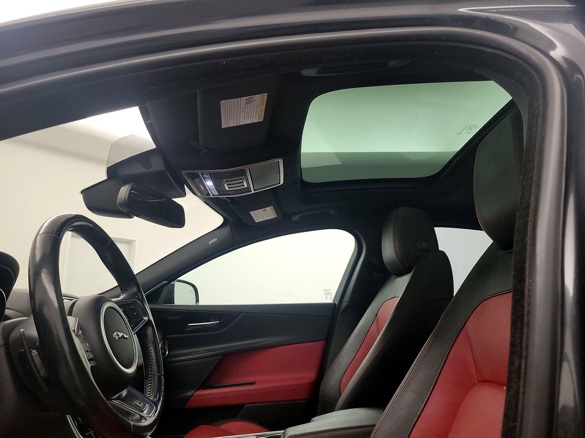 Thumbnail: 2017 Jaguar XE - 20