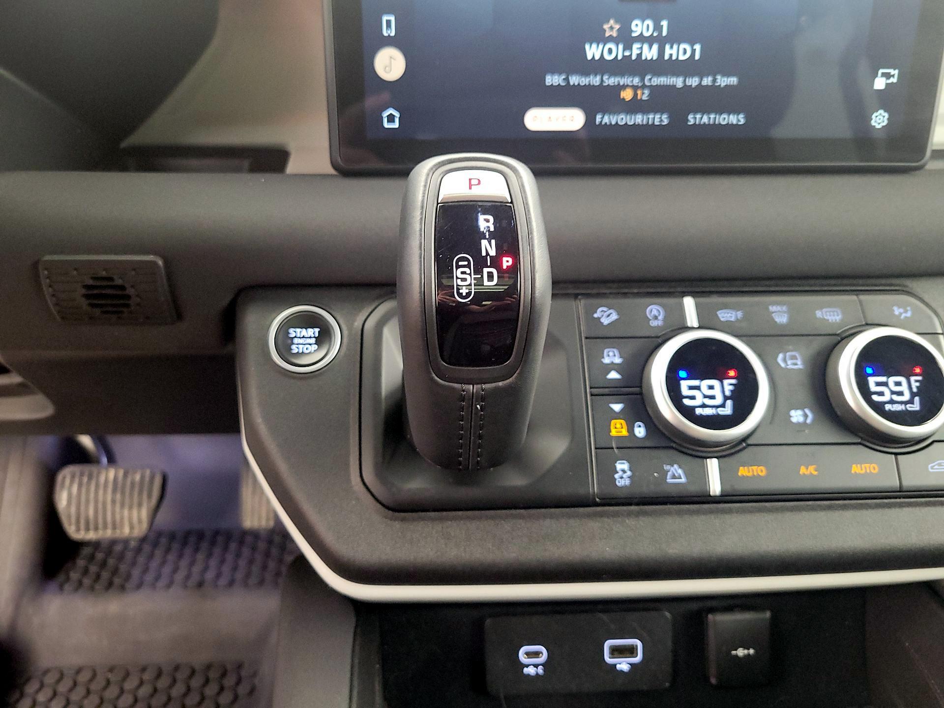 Thumbnail: 2023 Land Rover Defender - 18