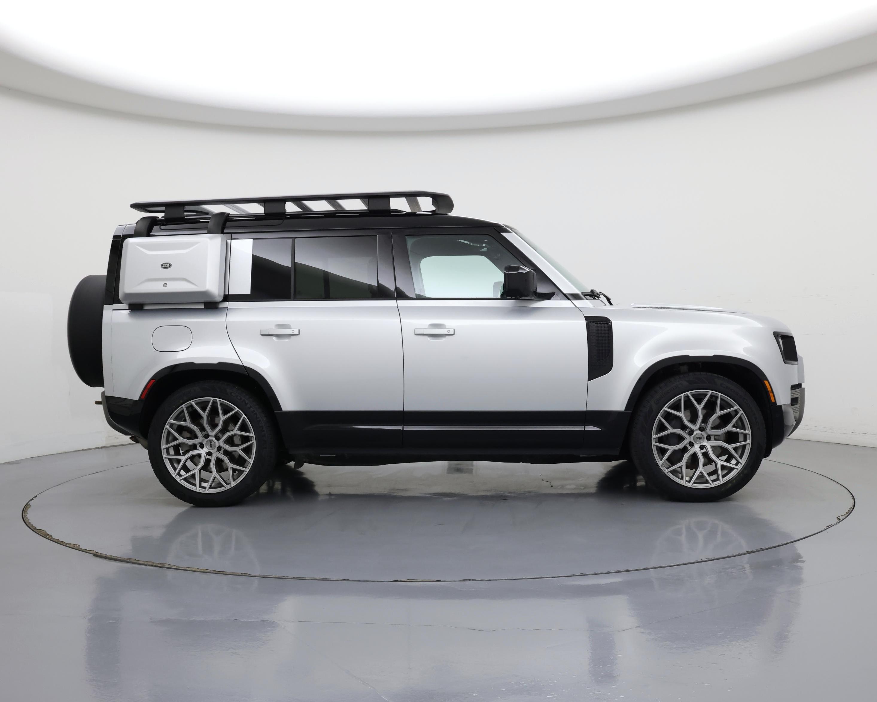 Thumbnail: 2023 Land Rover Defender - 7