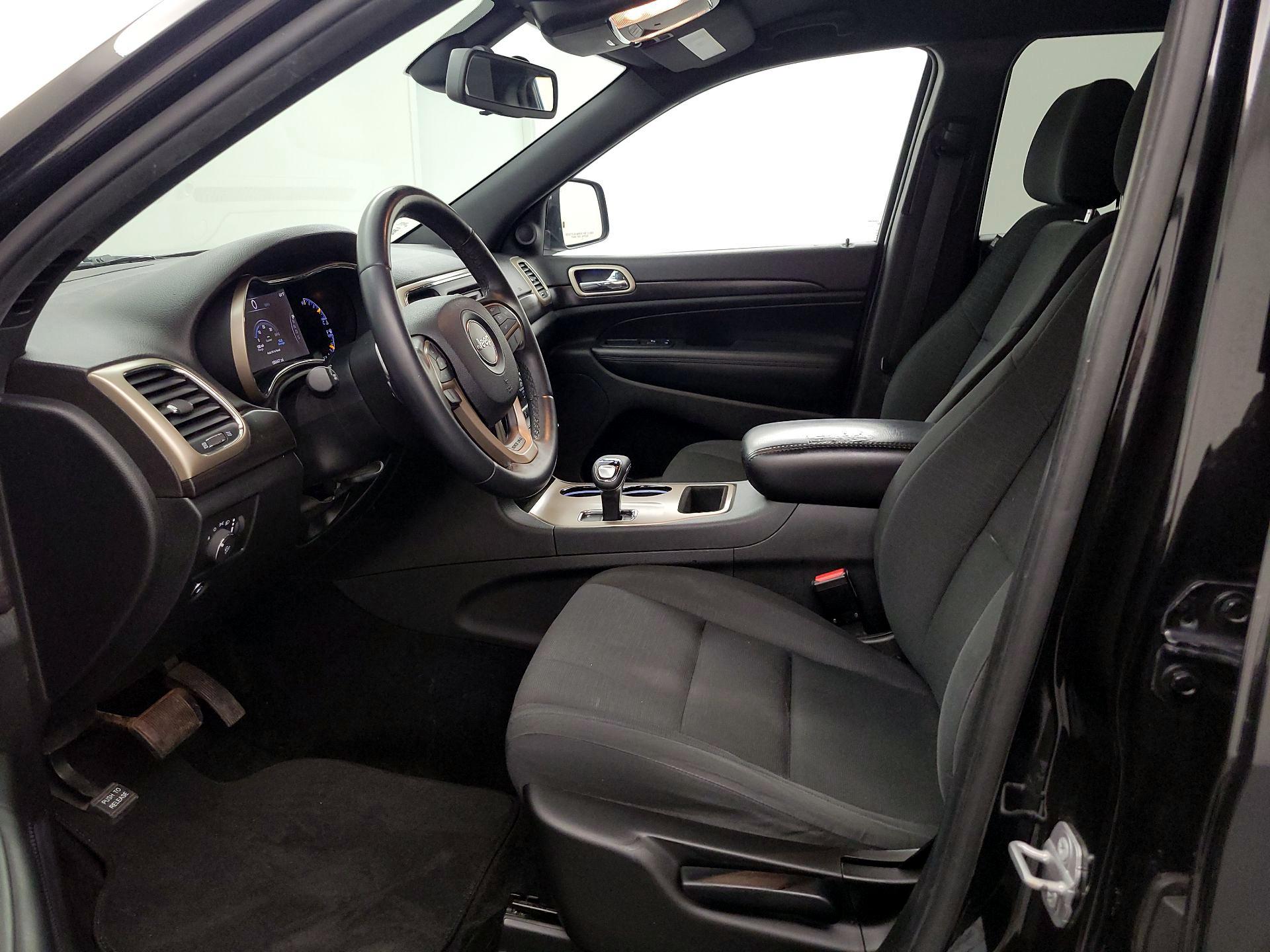 Thumbnail: 2014 Jeep Grand Cherokee - 11