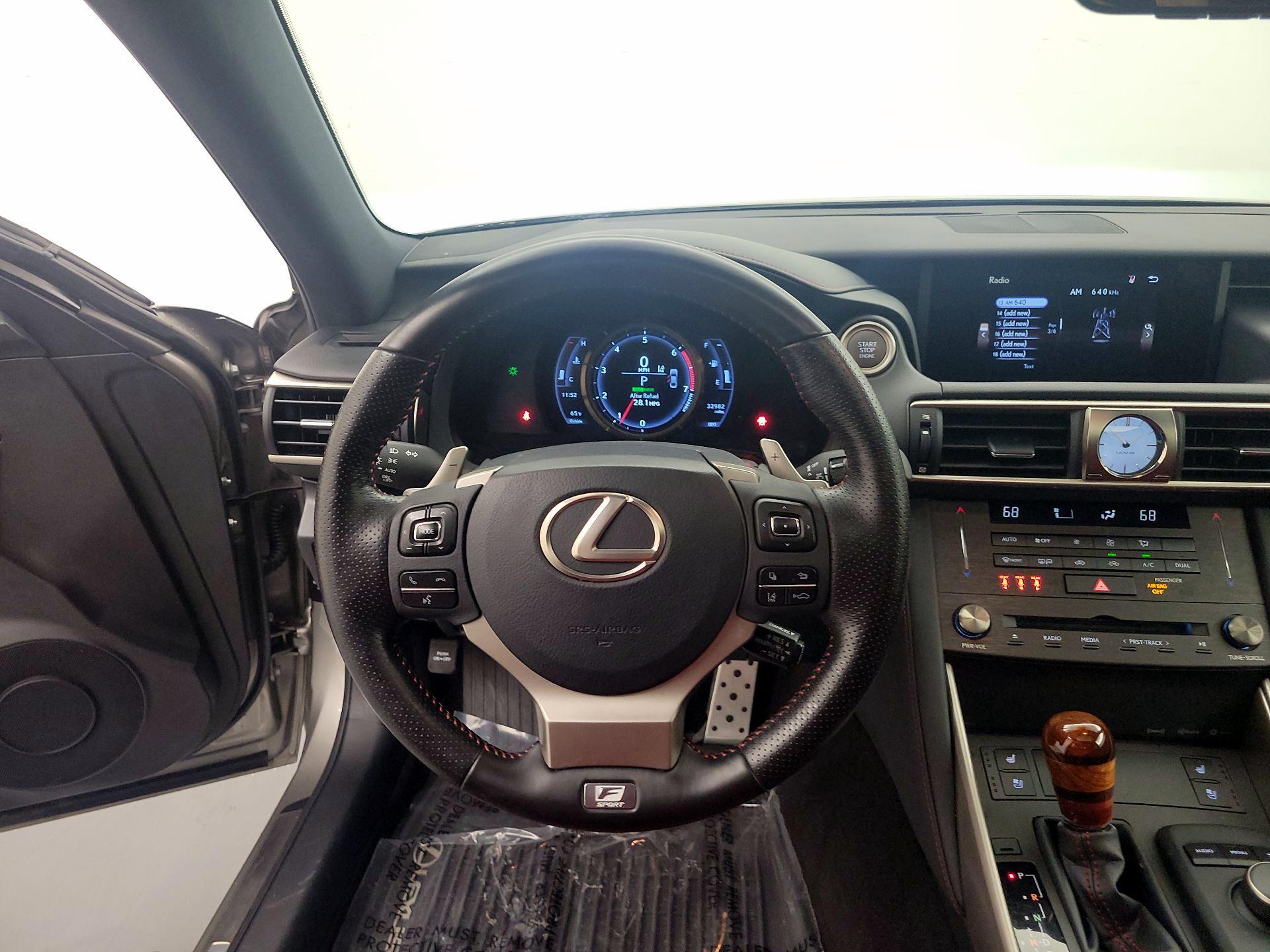 Thumbnail: 2020 Lexus IS - 10