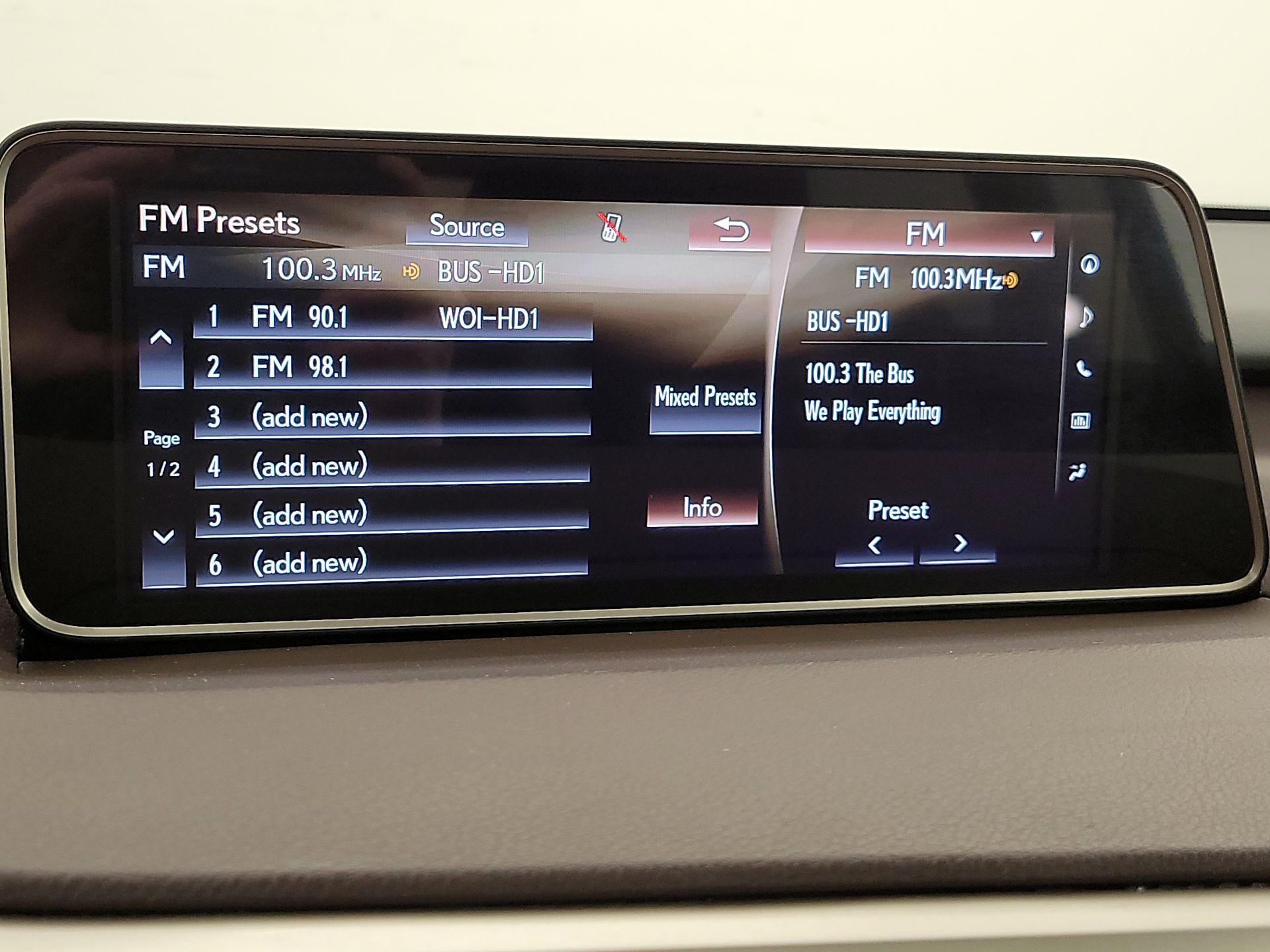 Thumbnail: 2016 Lexus RX - 16