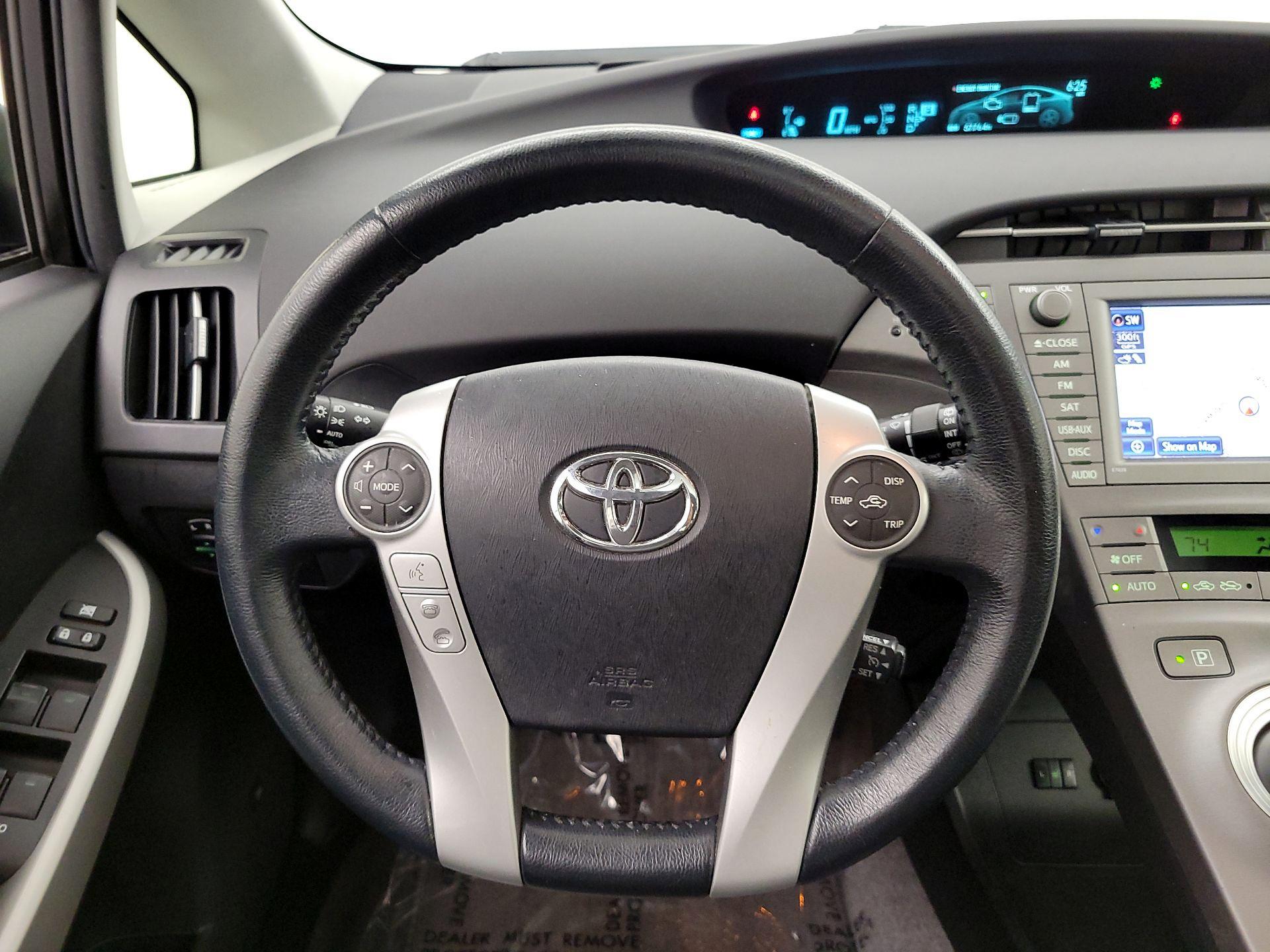 Thumbnail: 2015 Toyota Prius - 10