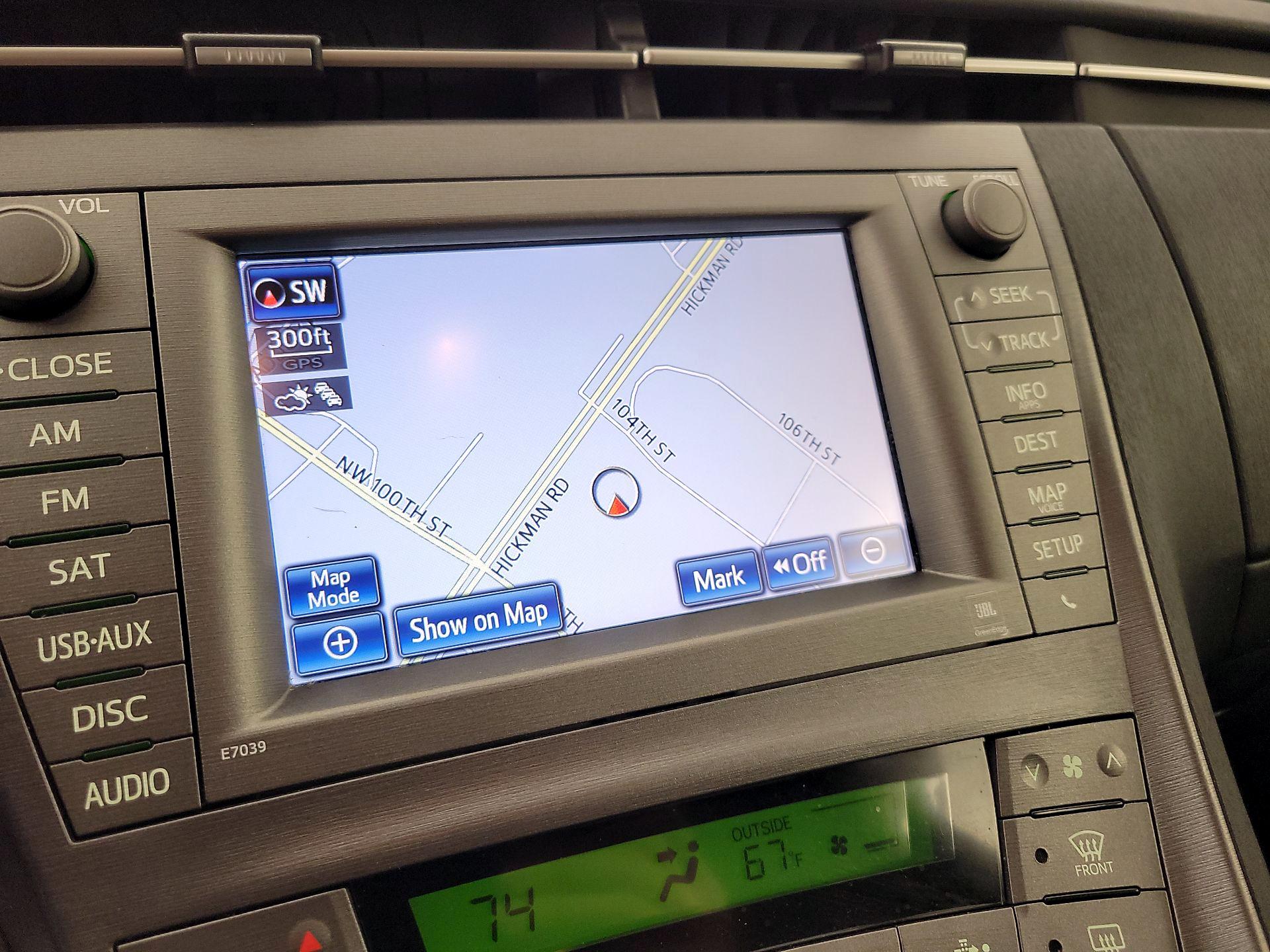 Thumbnail: 2015 Toyota Prius - 14