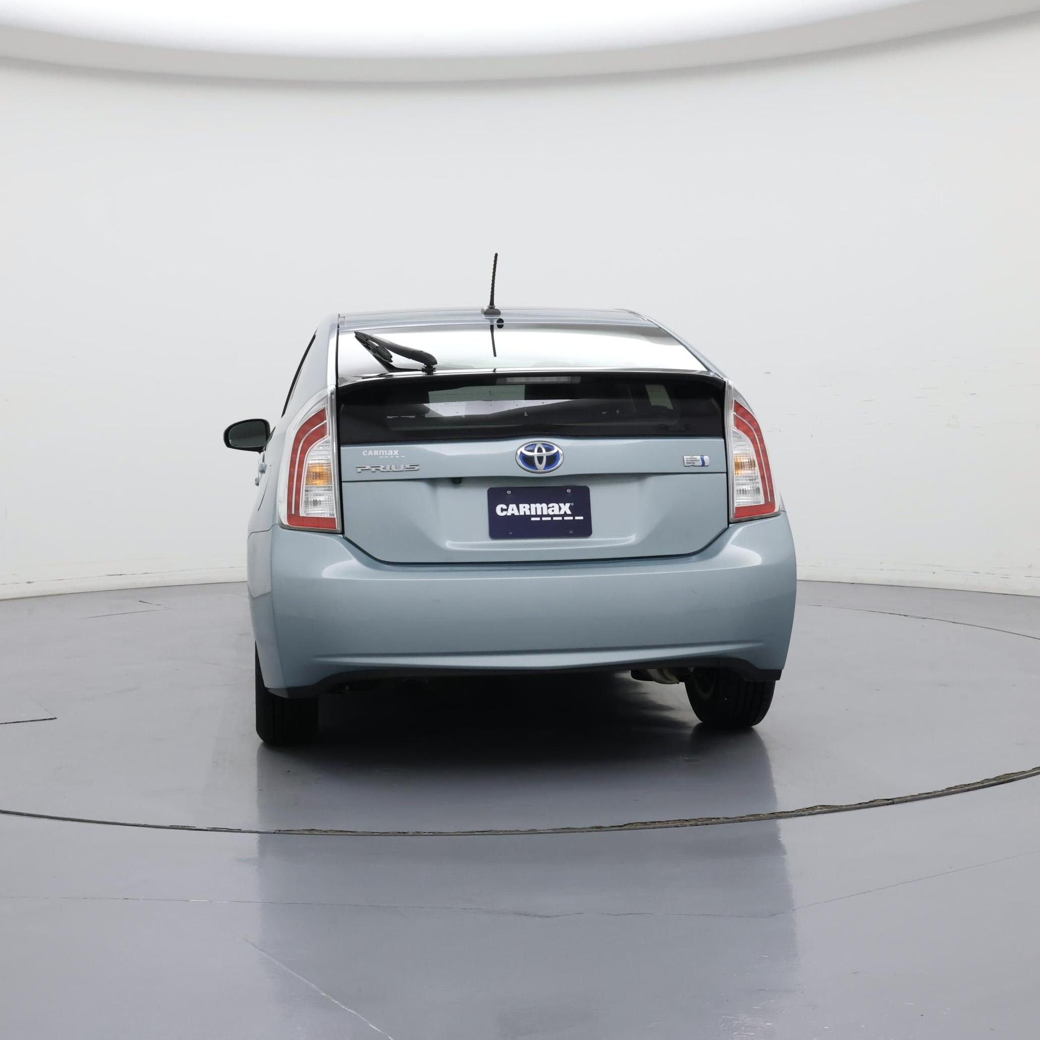 Thumbnail: 2015 Toyota Prius - 6