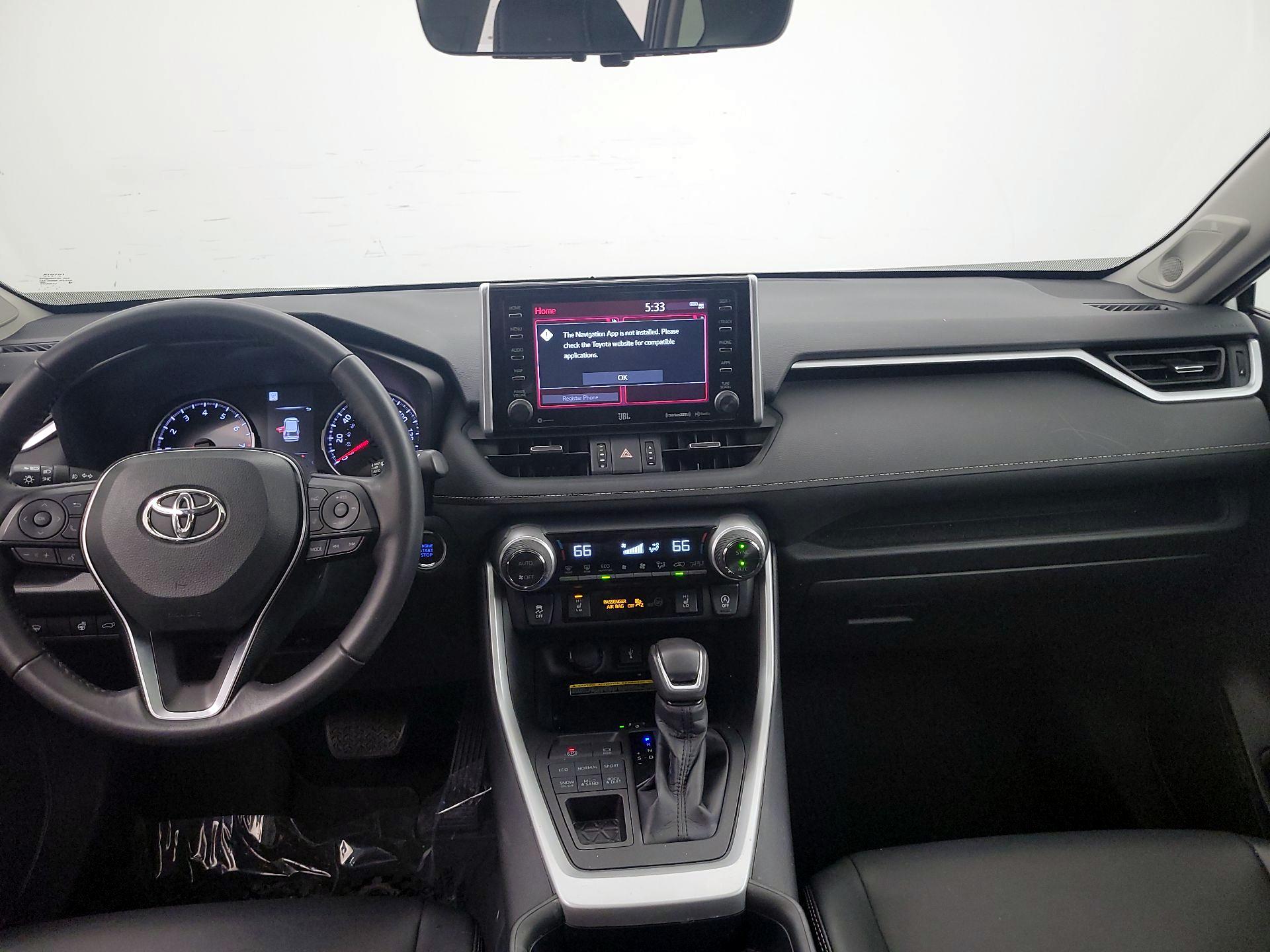 Thumbnail: 2020 Toyota RAV4 - 9