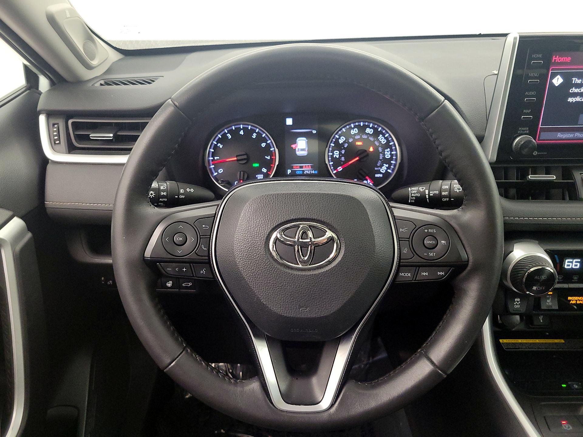 Thumbnail: 2020 Toyota RAV4 - 10