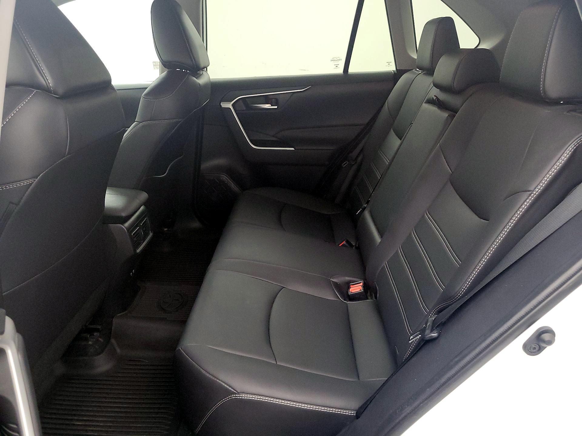 Thumbnail: 2020 Toyota RAV4 - 20