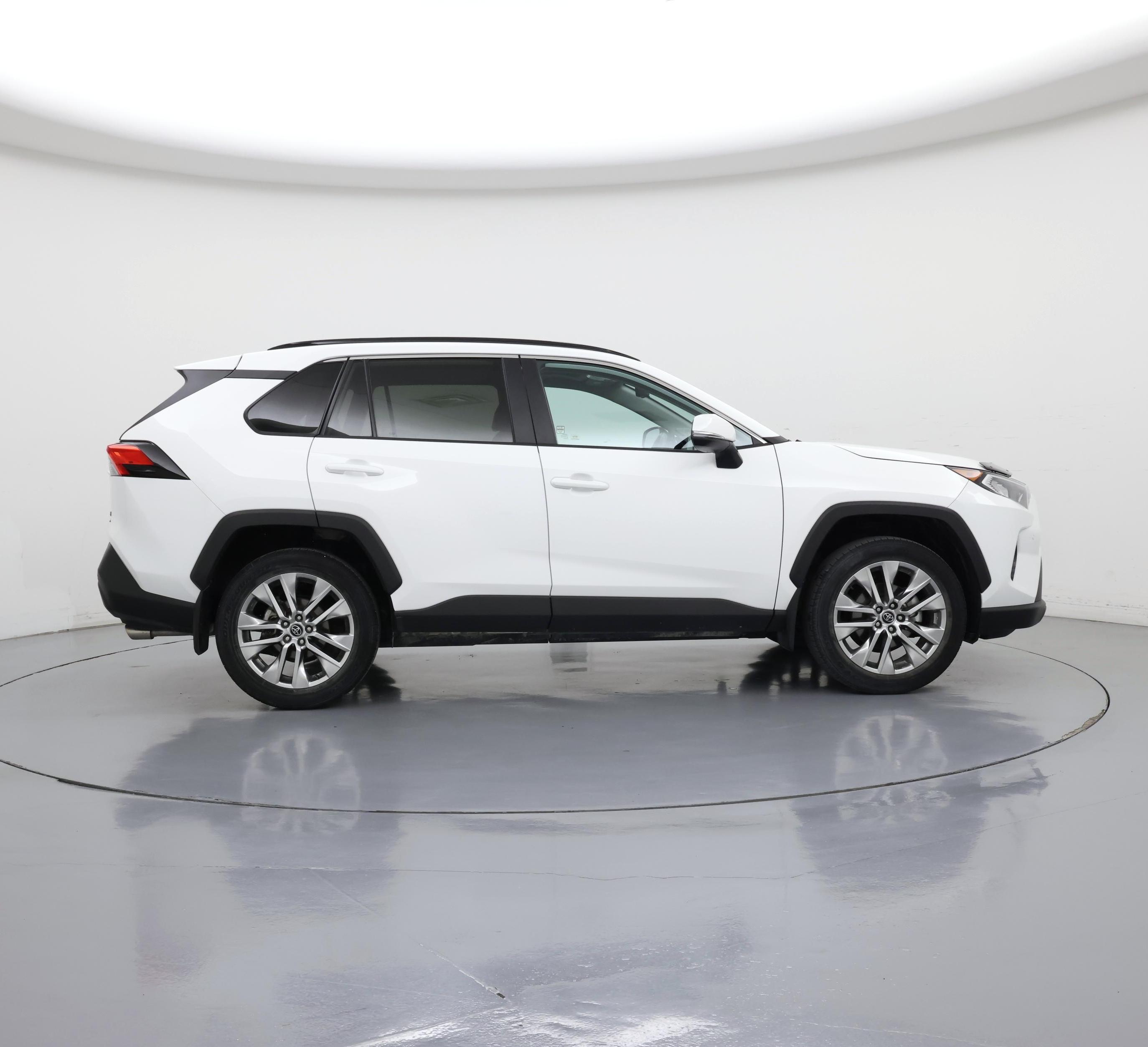 Thumbnail: 2020 Toyota RAV4 - 7