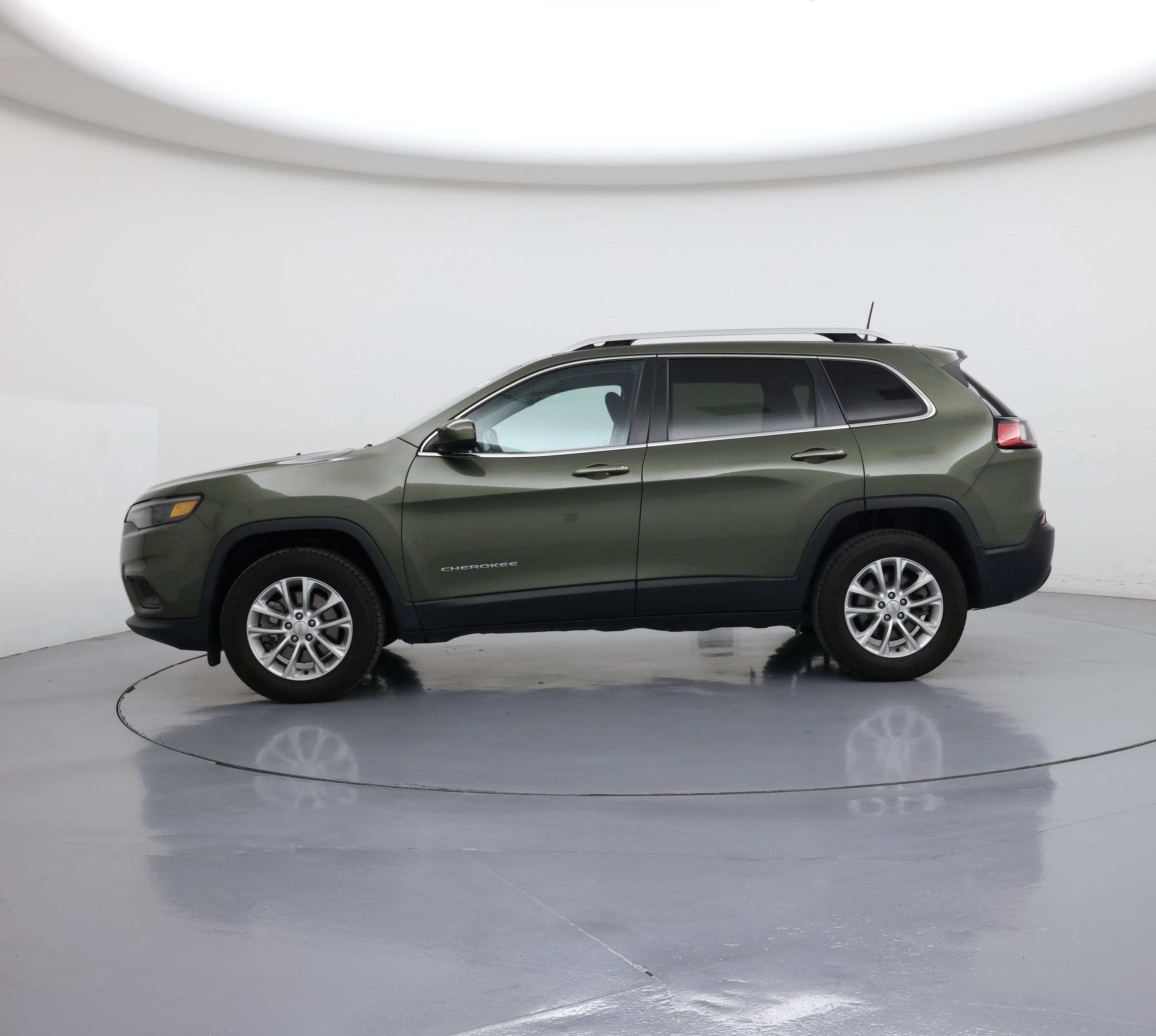 Thumbnail: 2019 Jeep Cherokee - 3