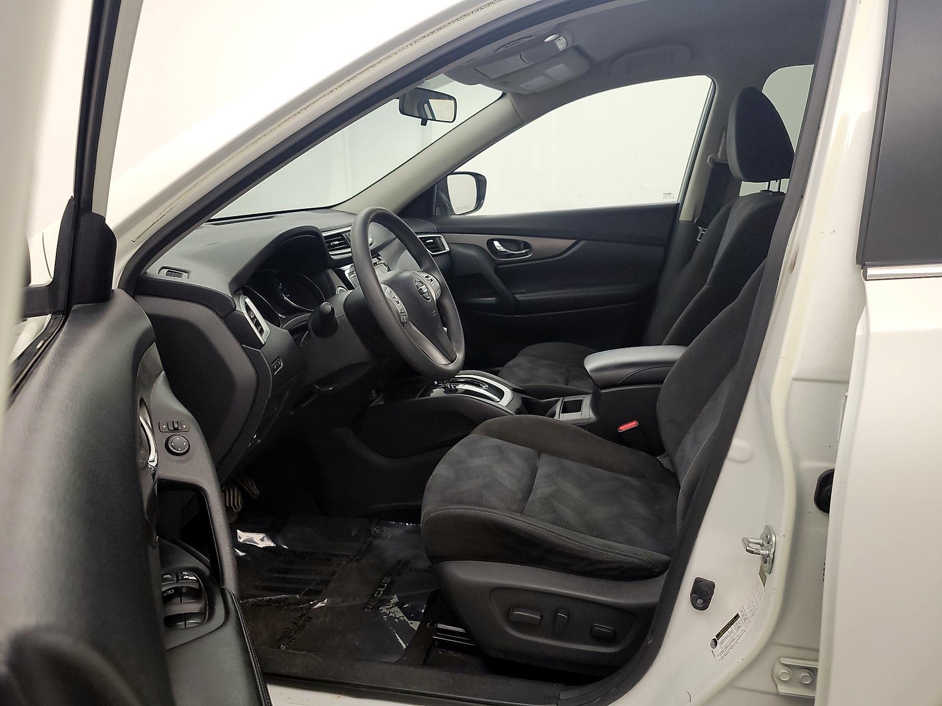 Thumbnail: 2015 Nissan Rogue - 11